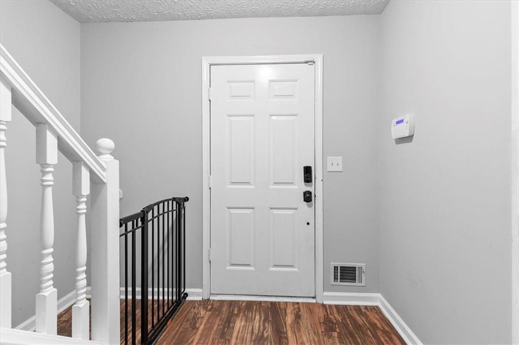 1212 GRAYLAND Lane