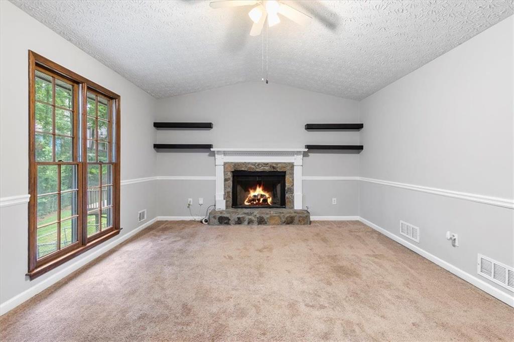 1212 GRAYLAND Lane