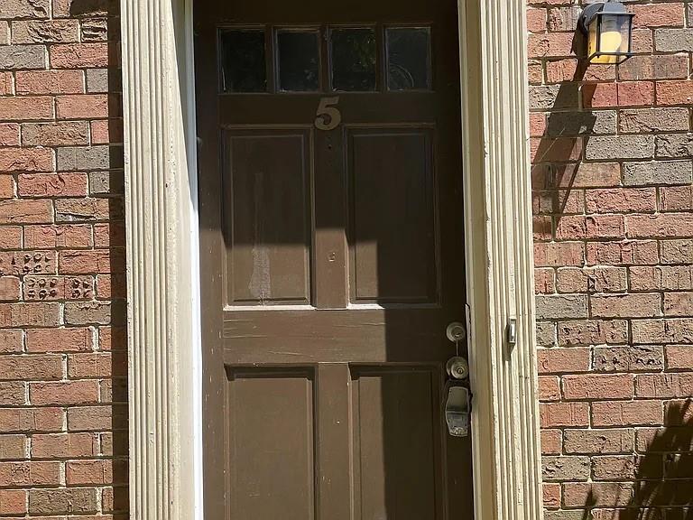 1010 Sexton Drive Unit 5