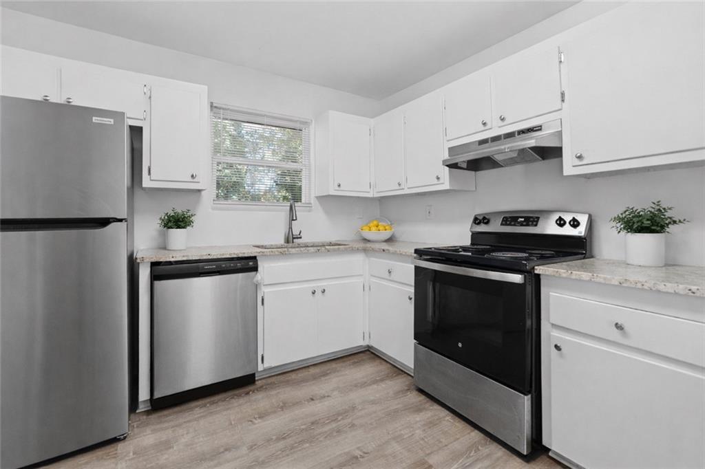 5717 Southwick Court SW