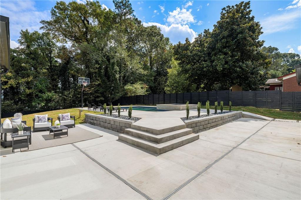 605 Hunnicutt Road SE