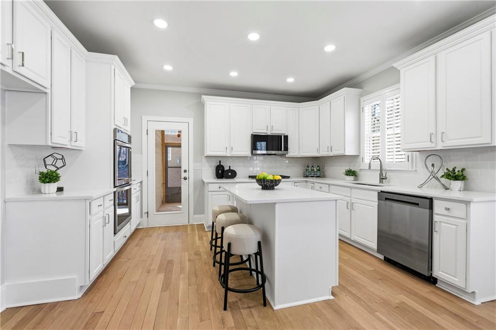 5228 Yellowtail Lane NW