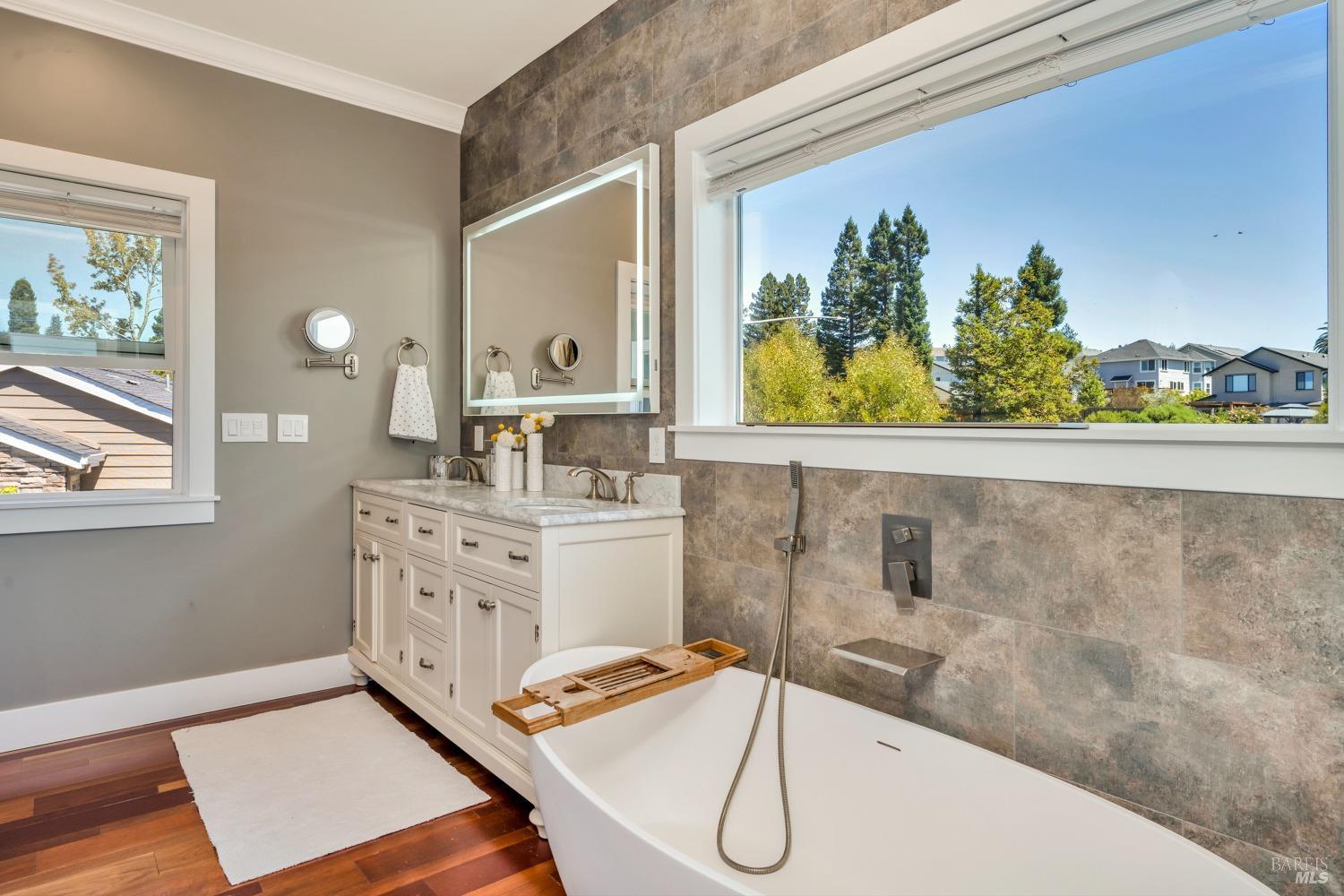 5790 Fairway Knoll Ct