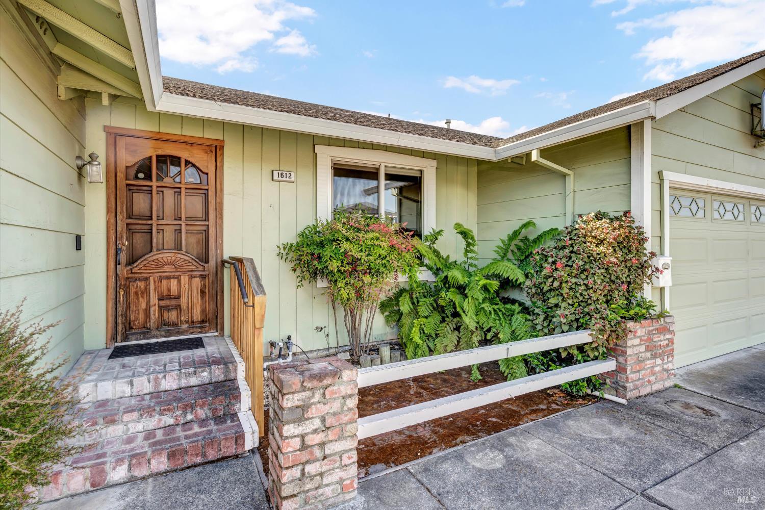 1612 San Marino Dr