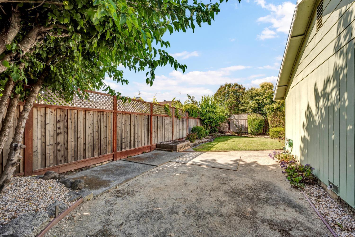 1612 San Marino Dr