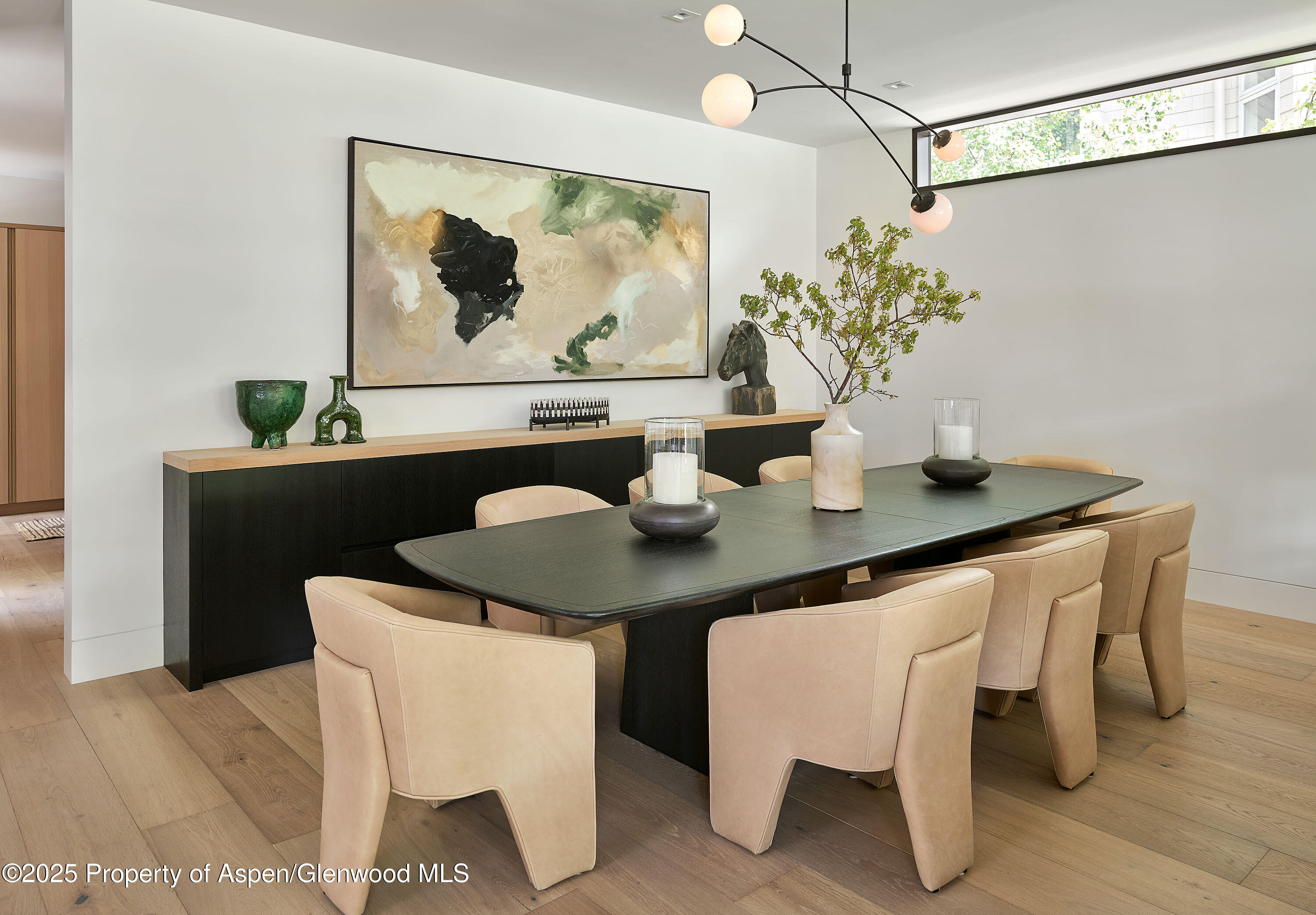 810 W Smuggler Street