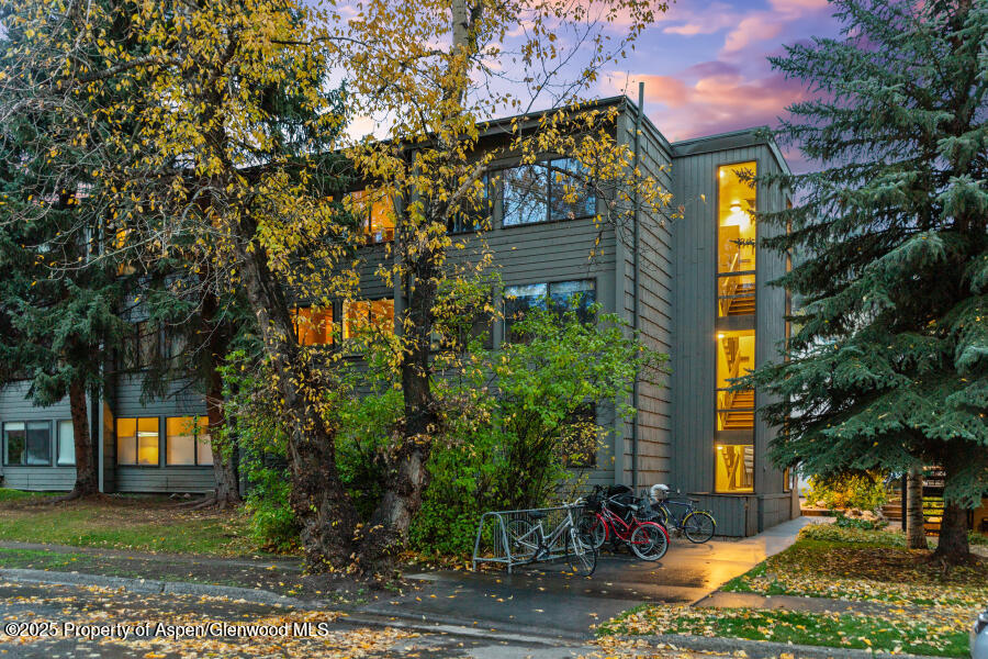 725 E Main Street 309