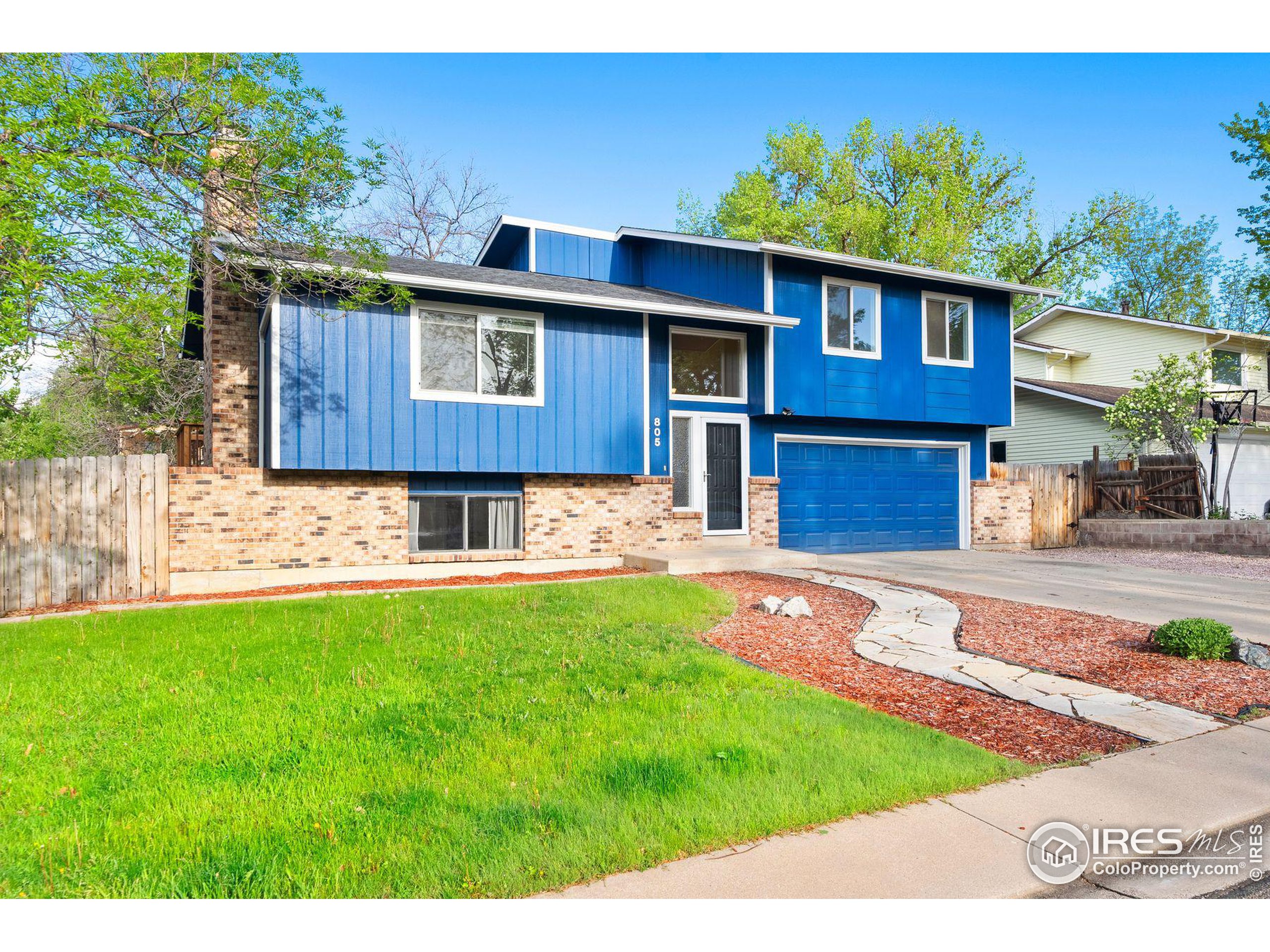 805 Sparta Dr