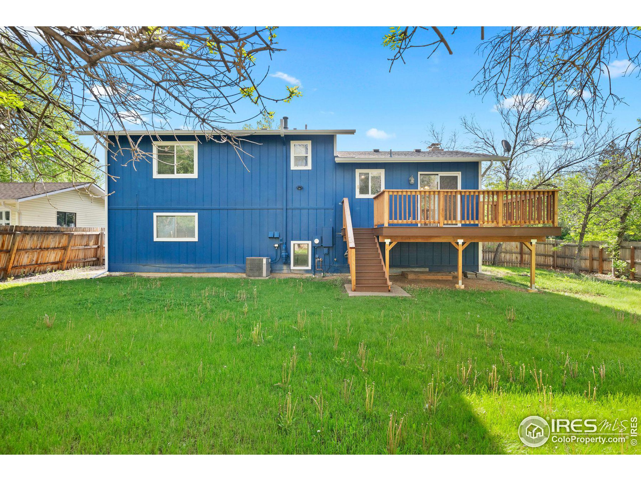805 Sparta Dr