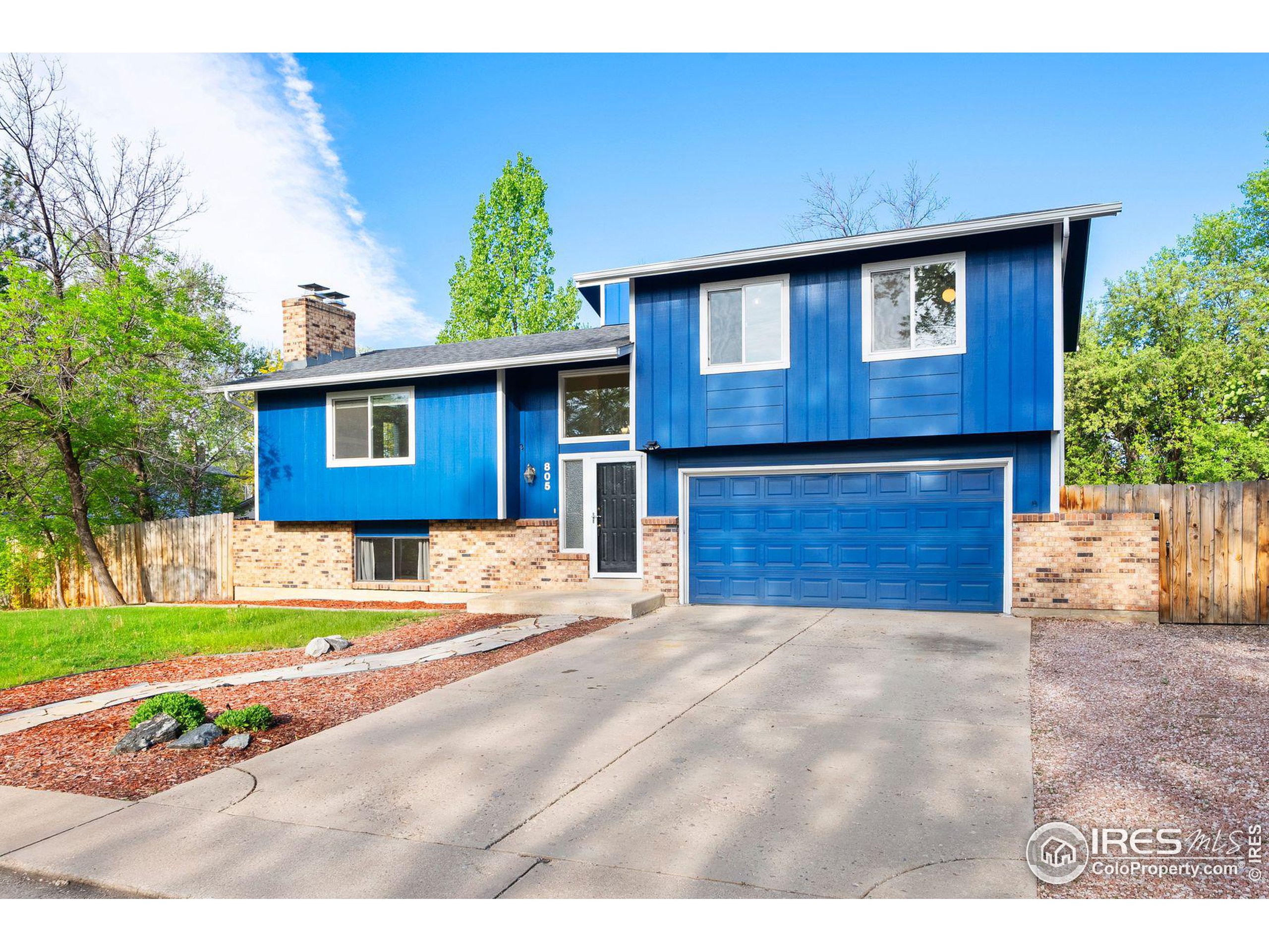 805 Sparta Dr