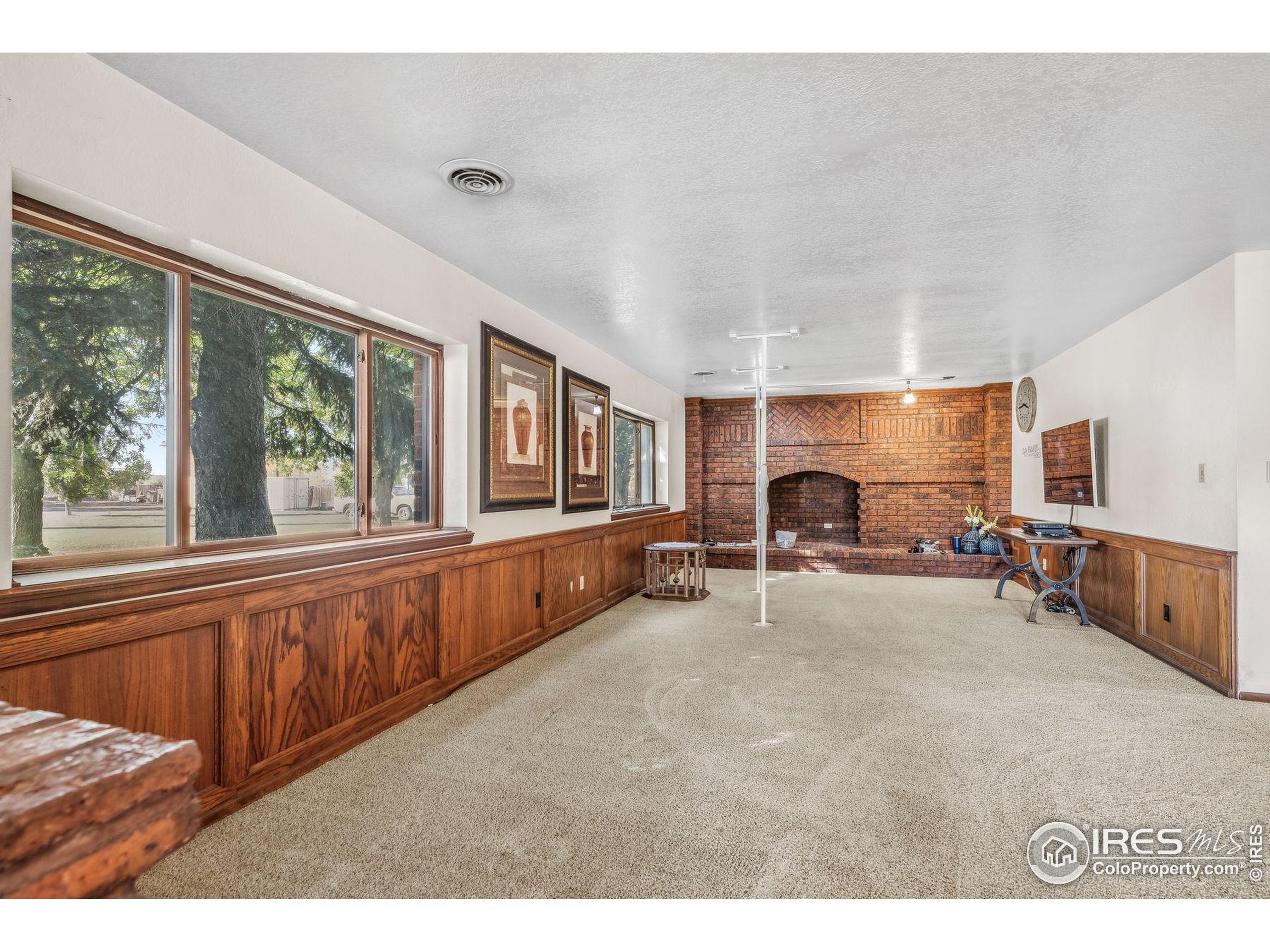 8845 Rogers Rd