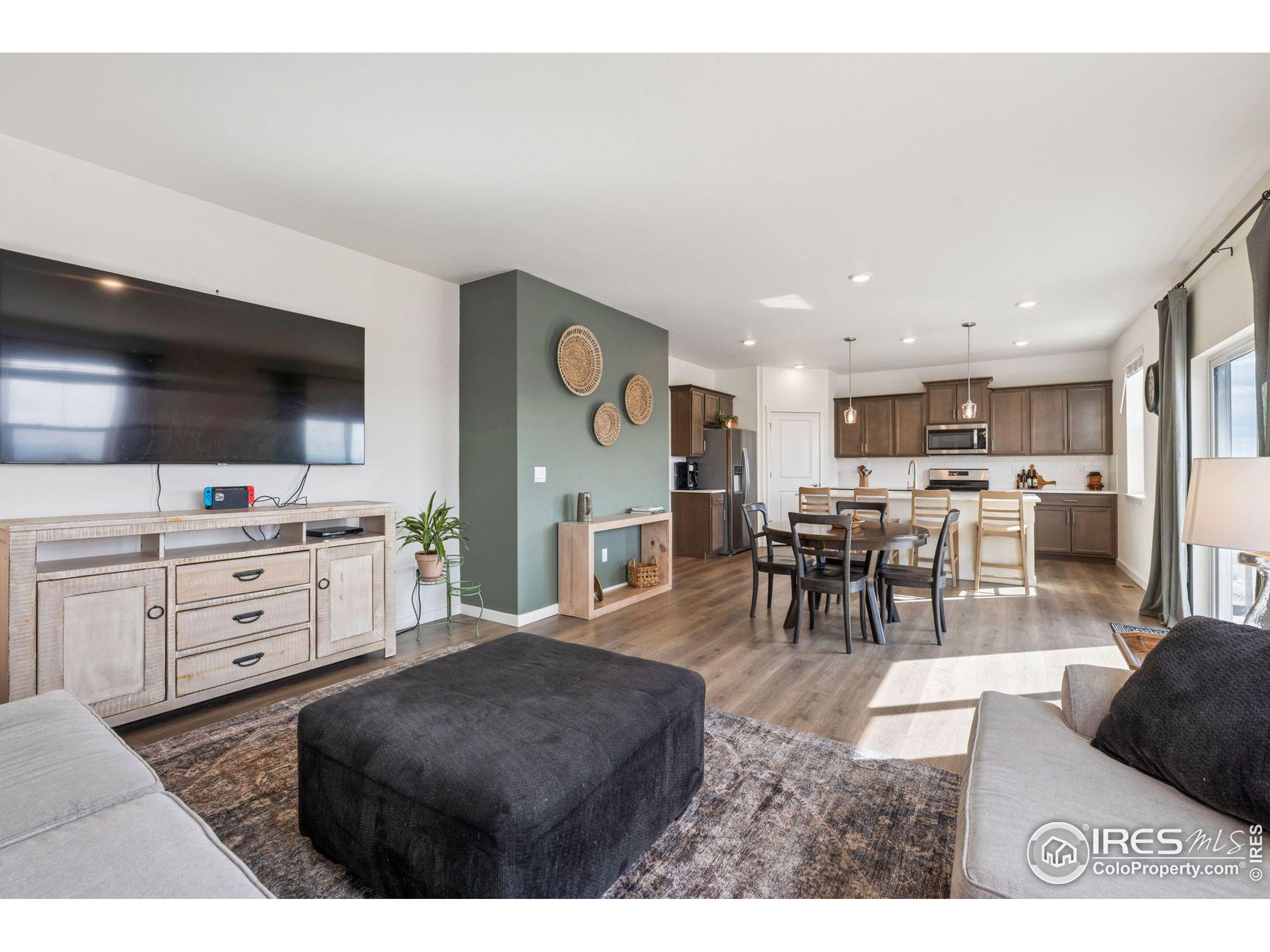 4401 Garnet Way