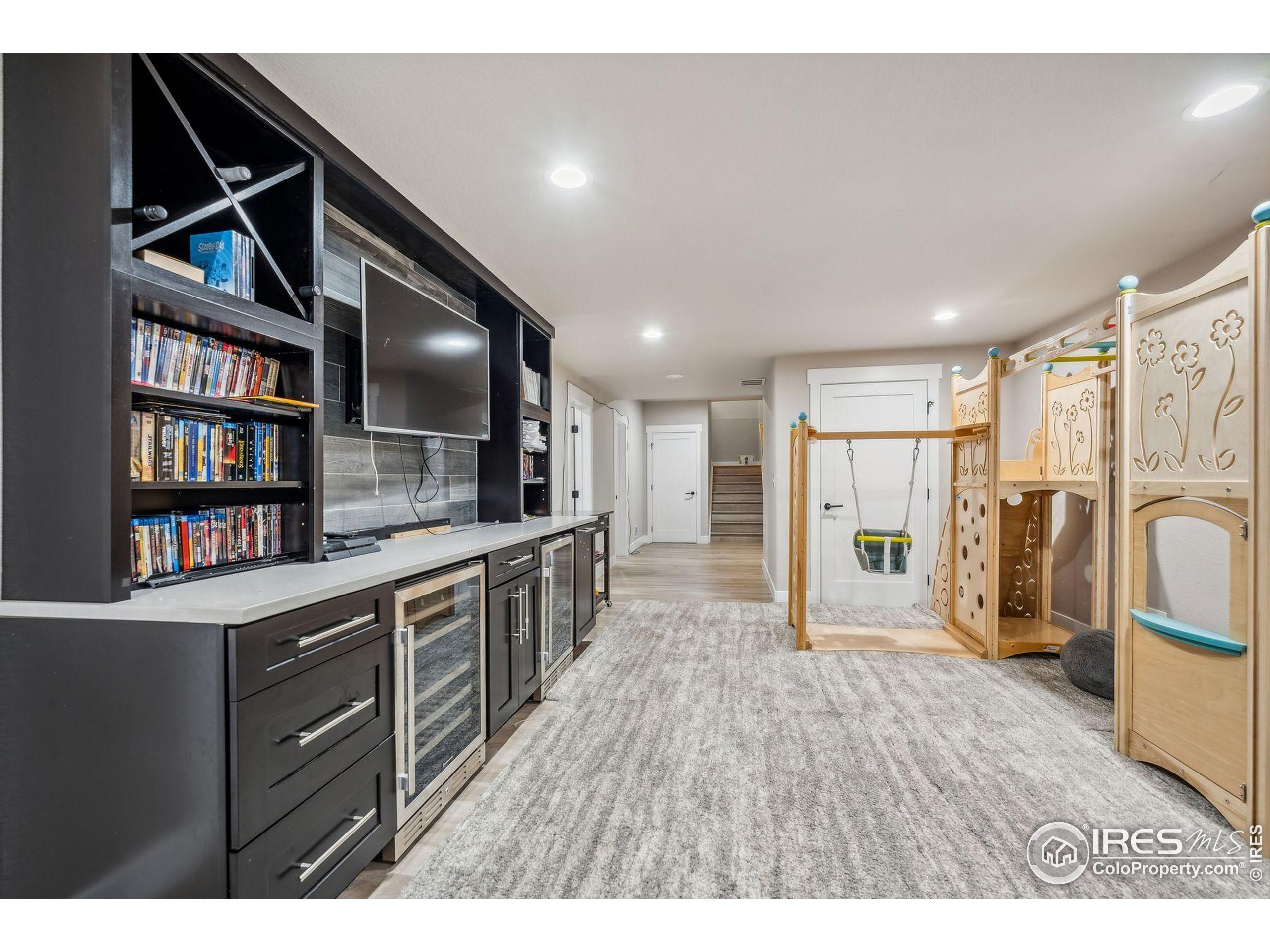 775 Longs Peak Dr