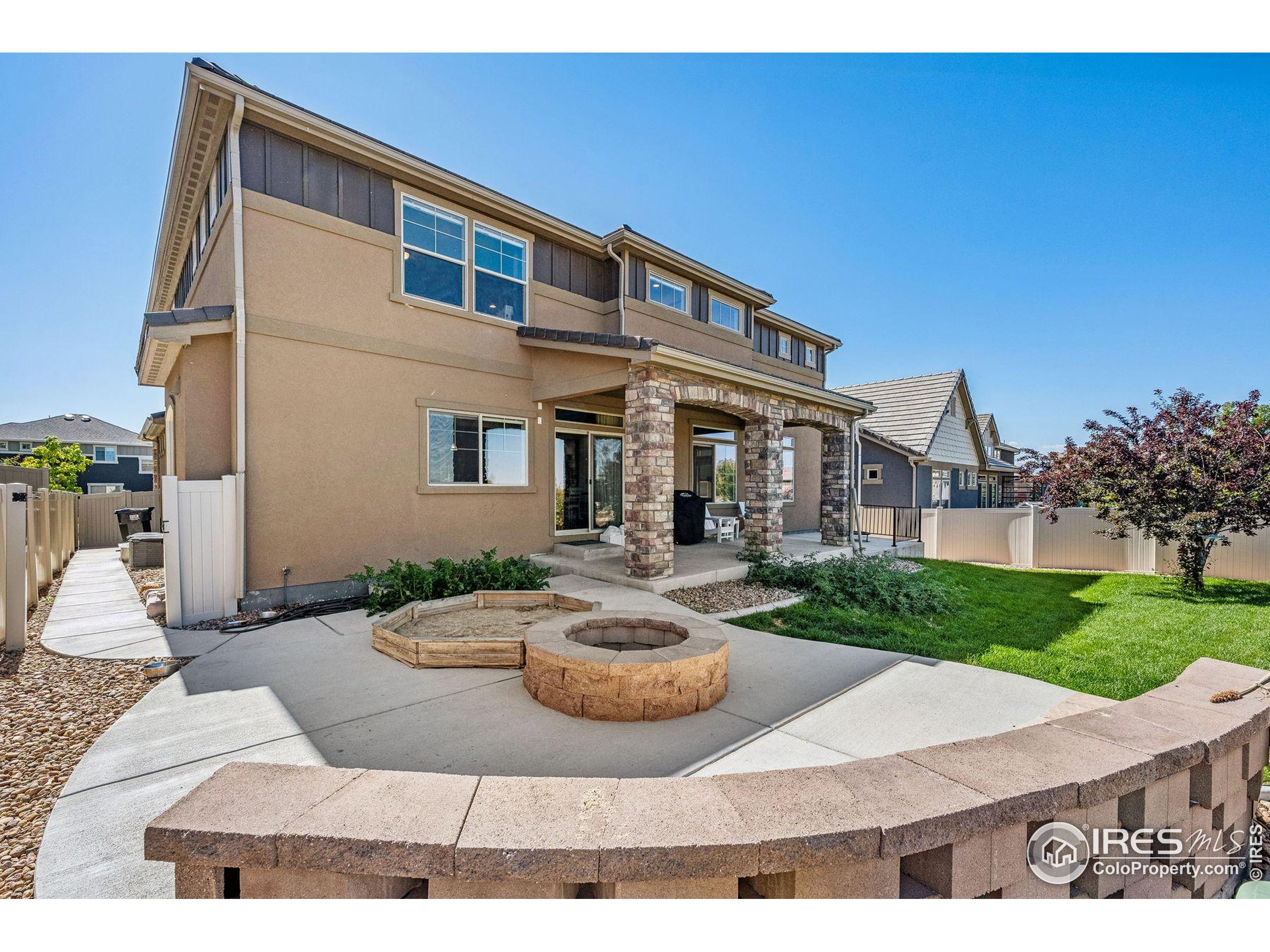 775 Longs Peak Dr