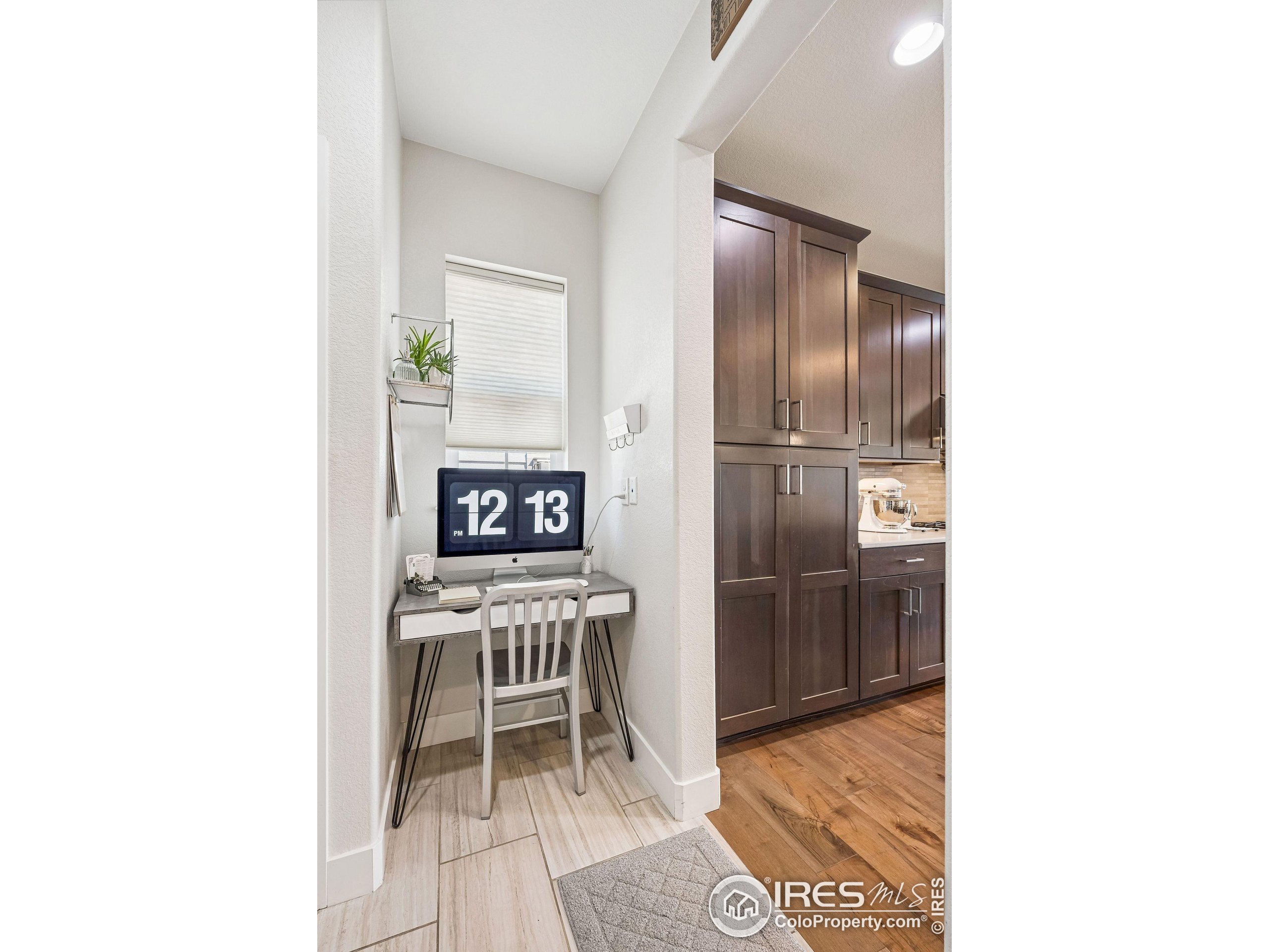 10119 Flower St
