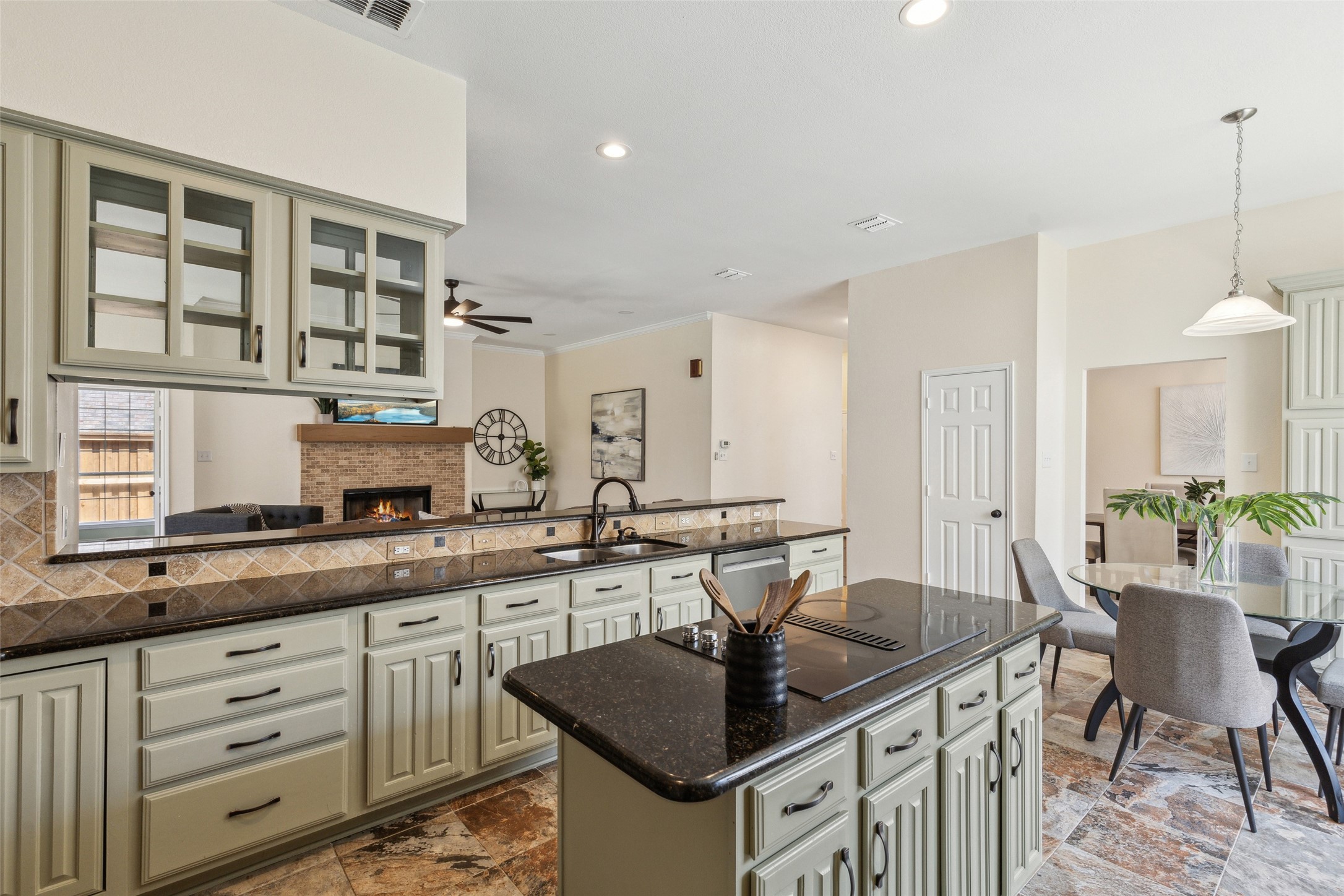4528 Ridgepointe Drive