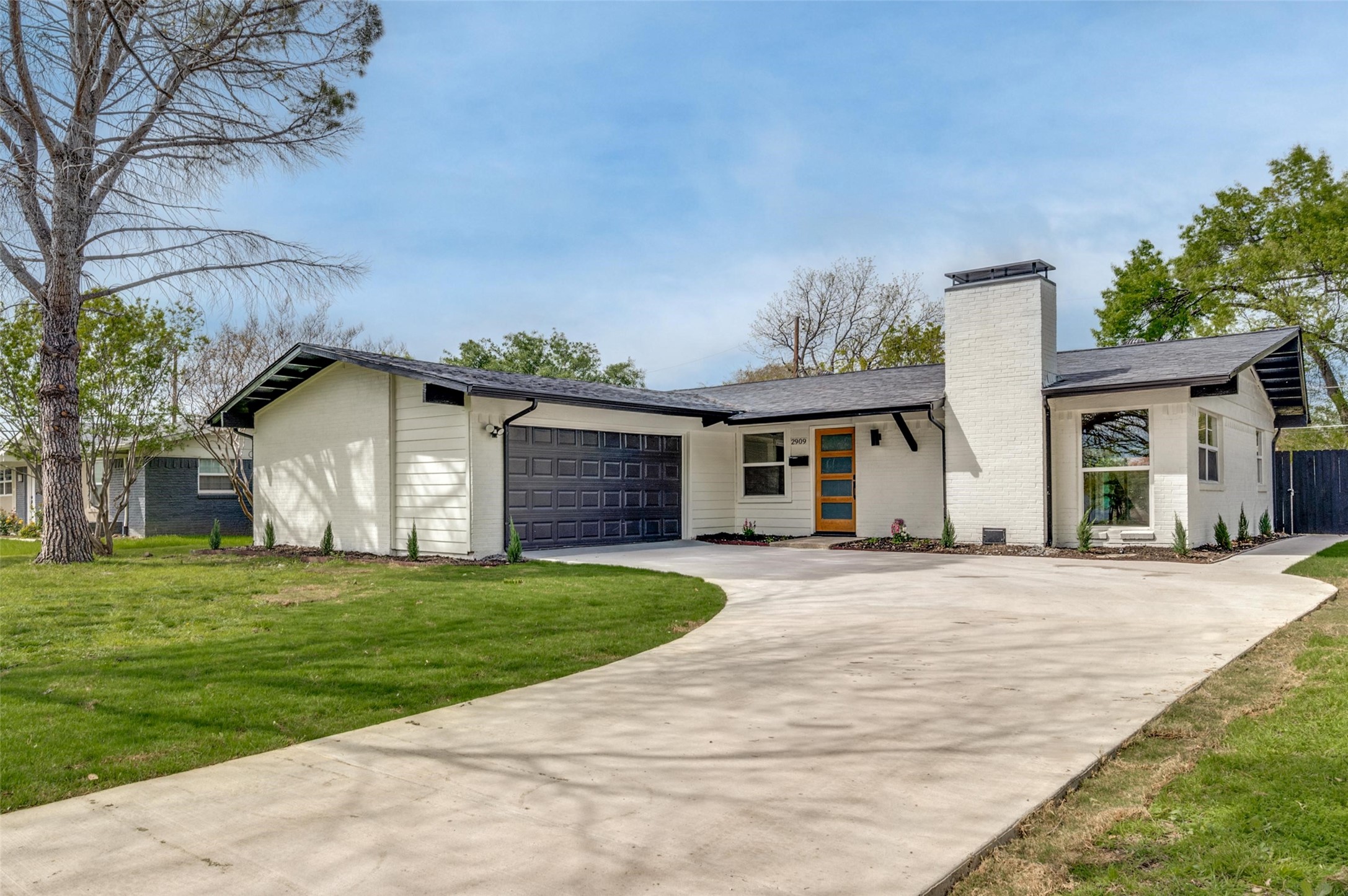 2909 Silverton Drive