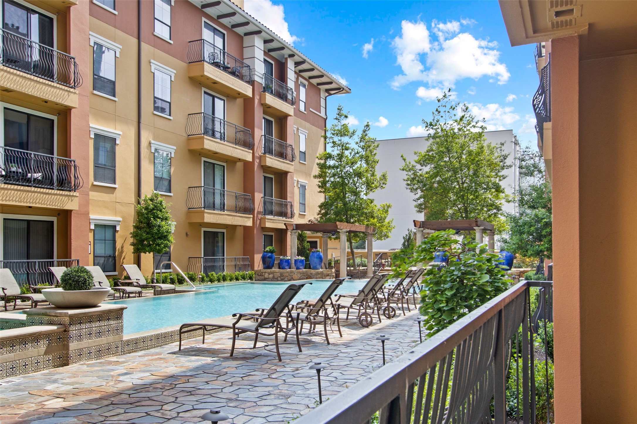 8616 Turtle Creek Boulevard 218