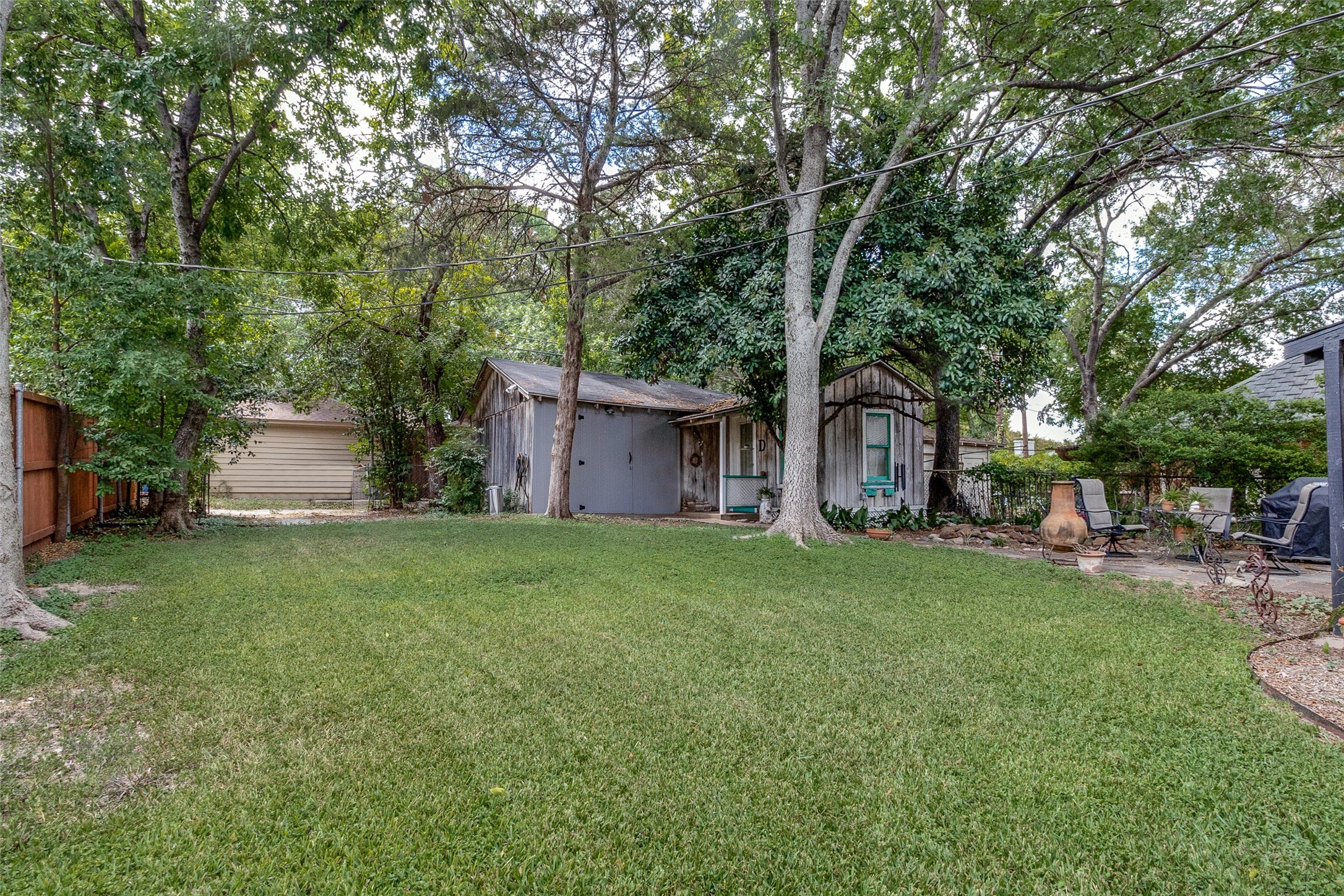 1111 N Edgefield Avenue