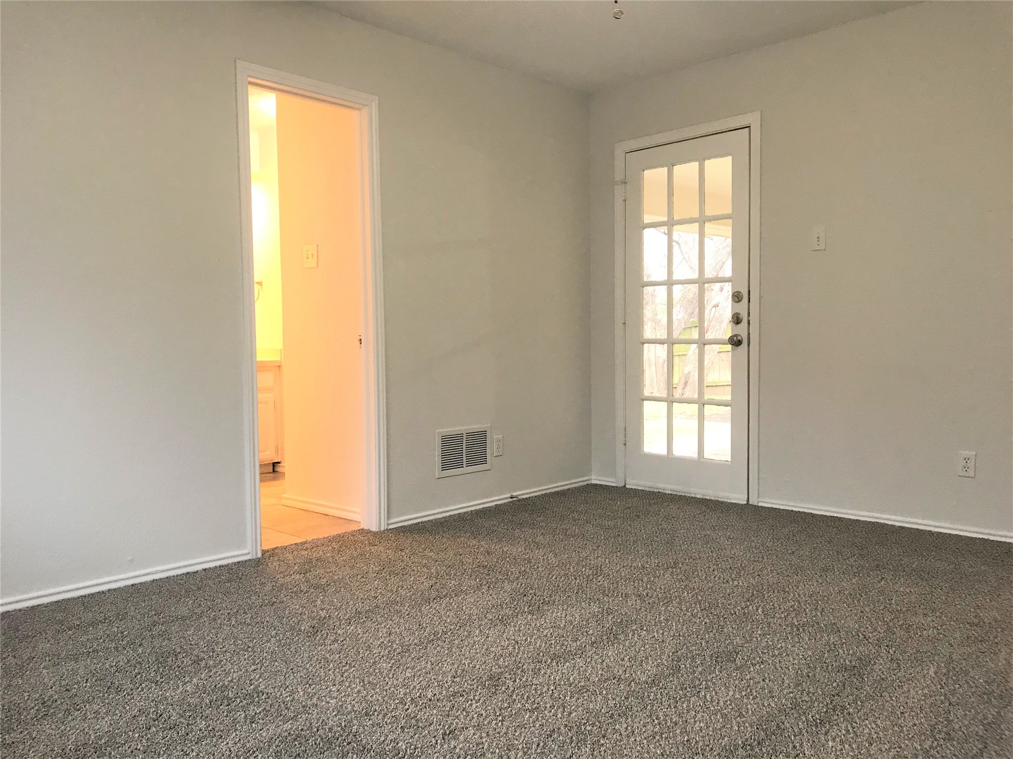 1613 Jasmine Lane