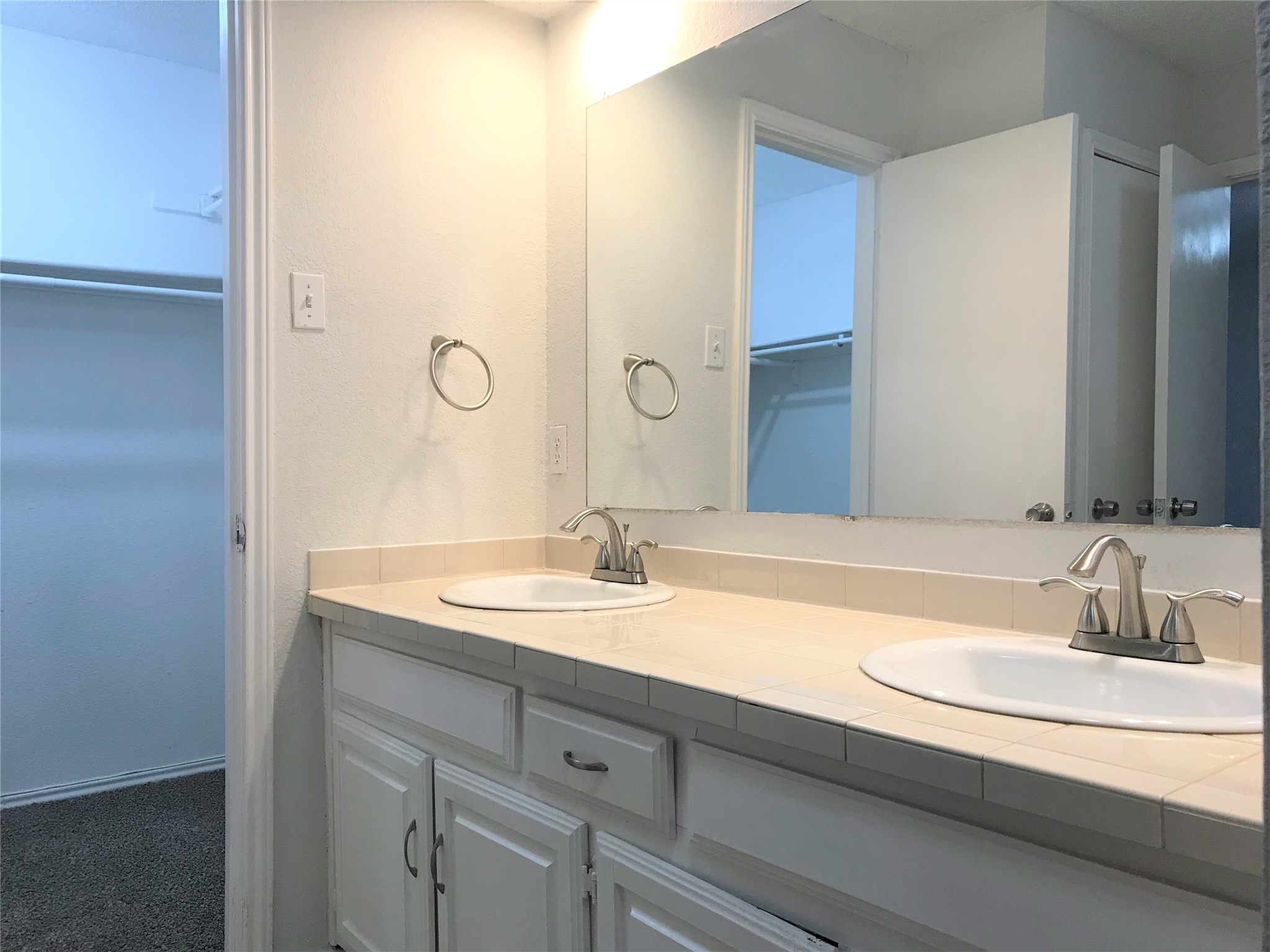 1613 Jasmine Lane