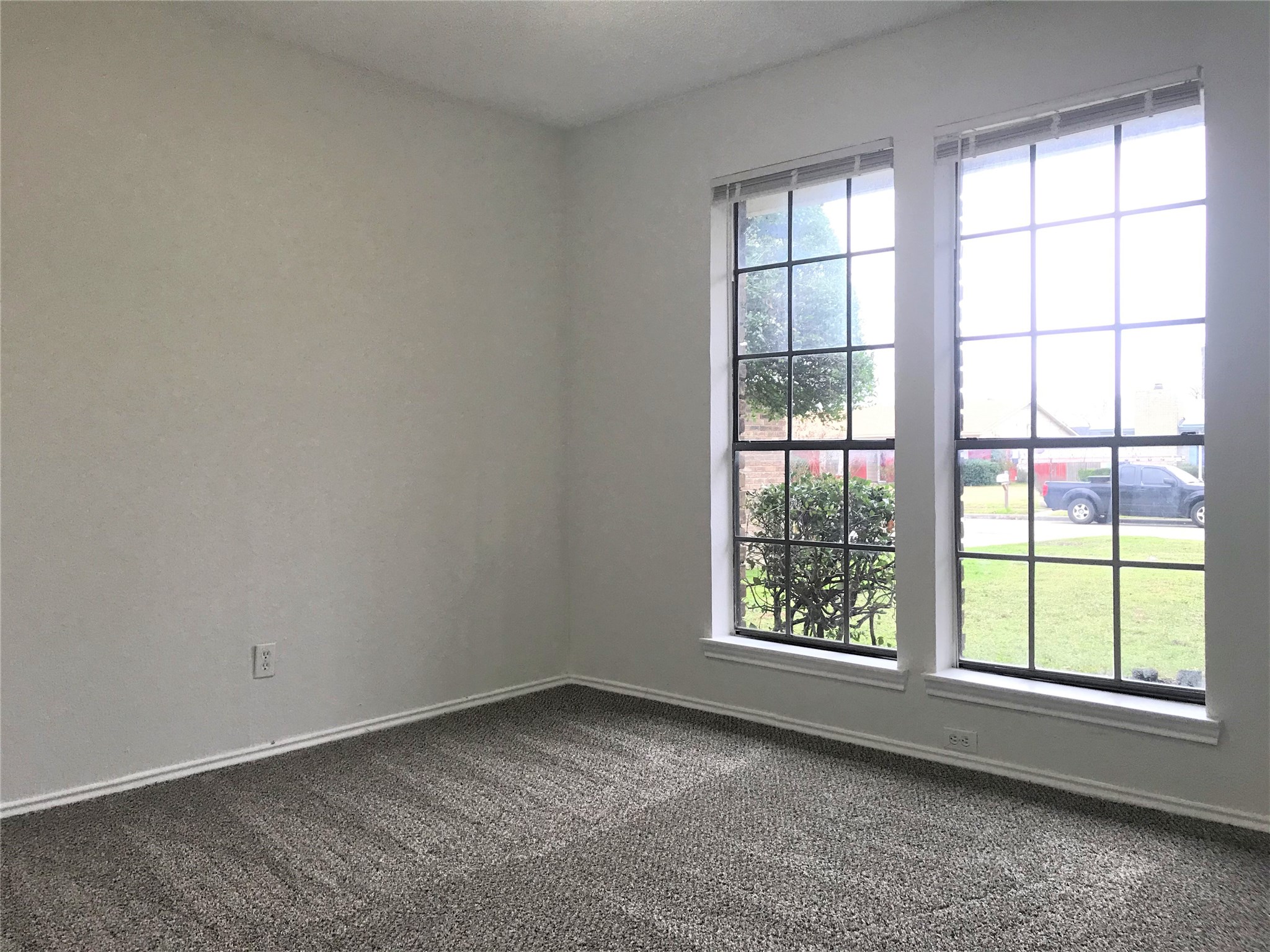 1613 Jasmine Lane