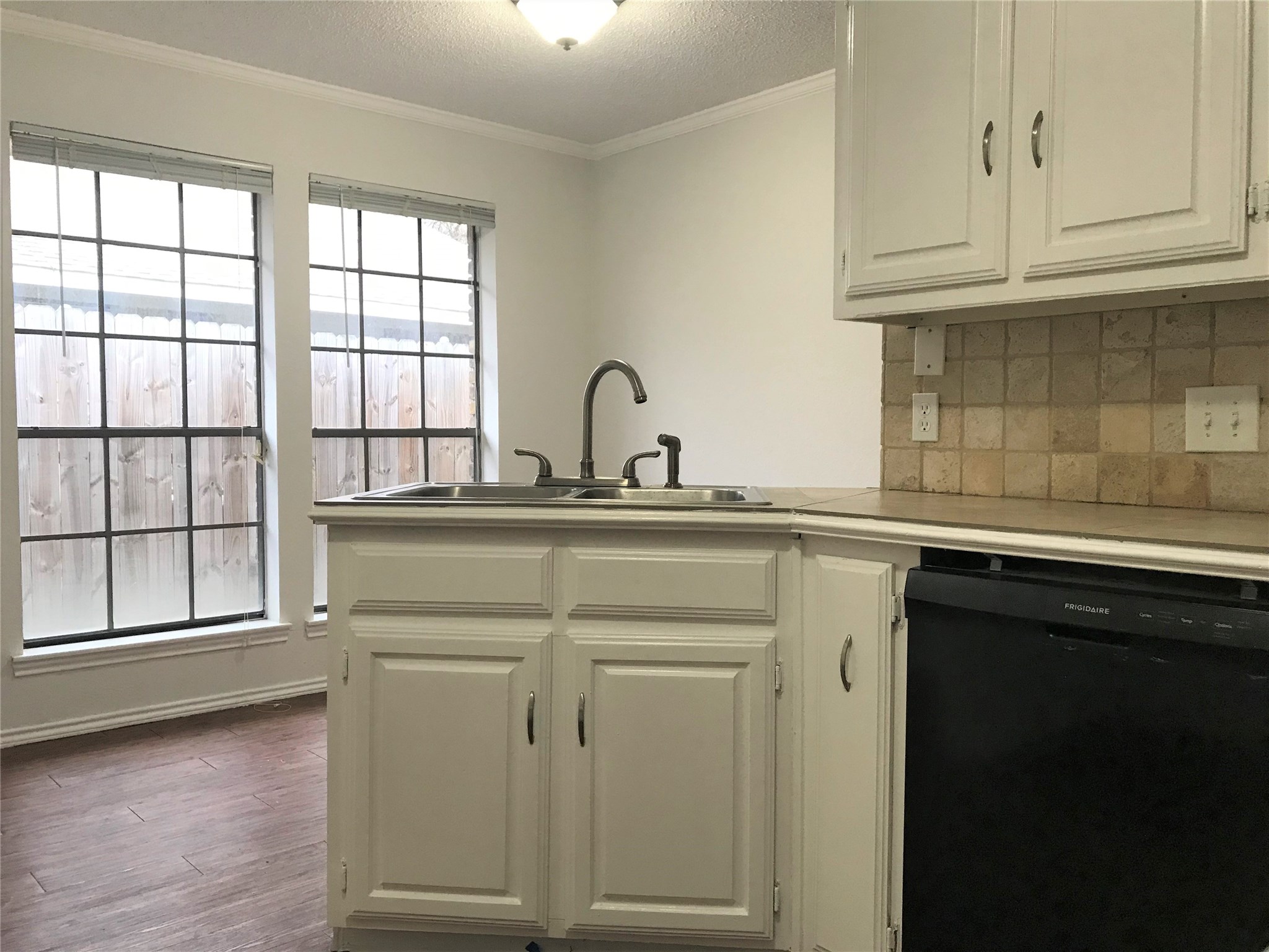 1613 Jasmine Lane