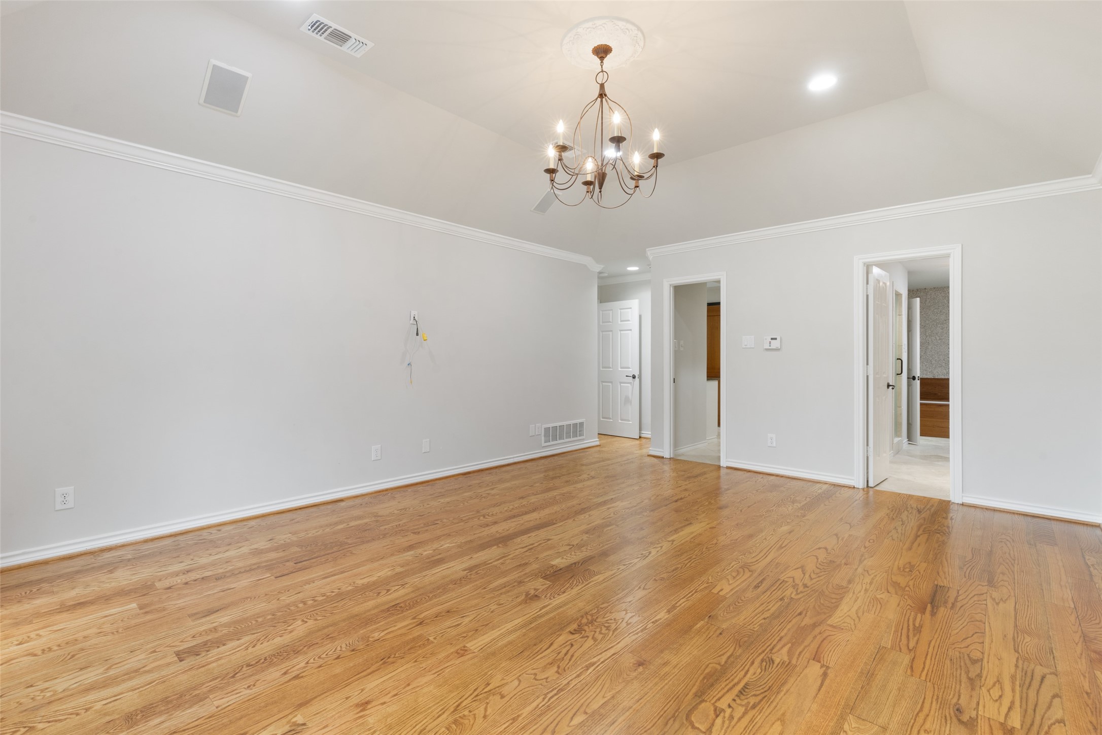5827 Fallsview Lane