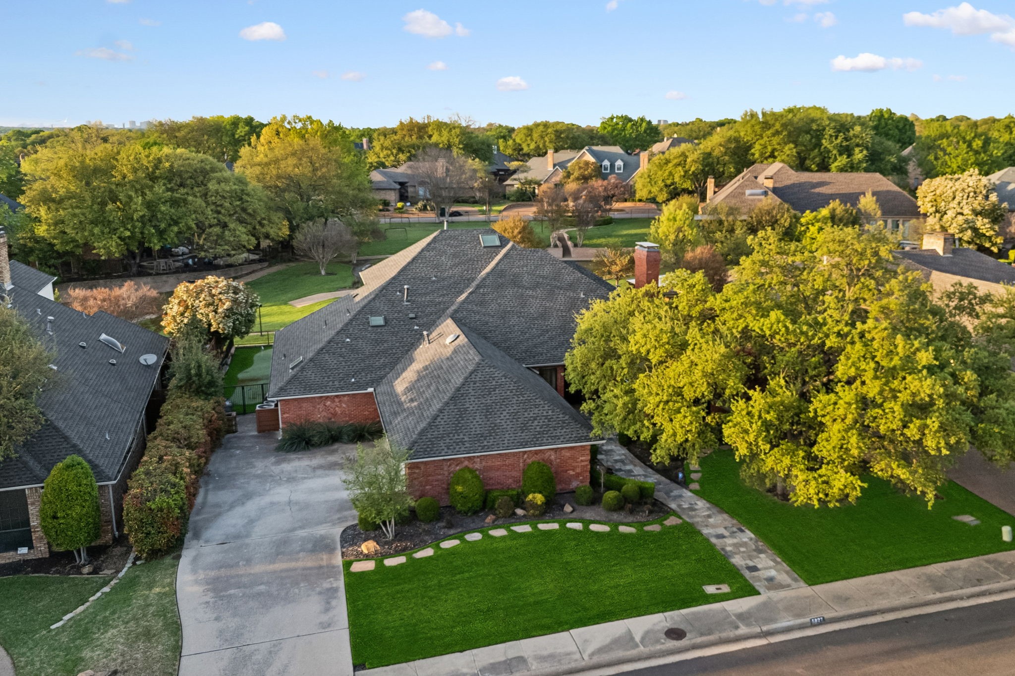 5827 Fallsview Lane