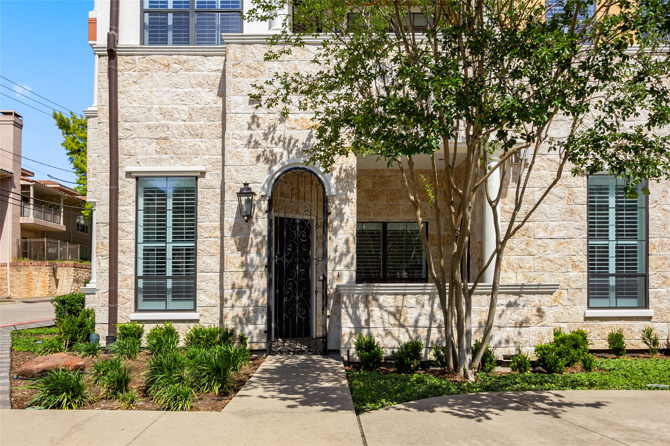 8616 Turtle Creek Boulevard 100