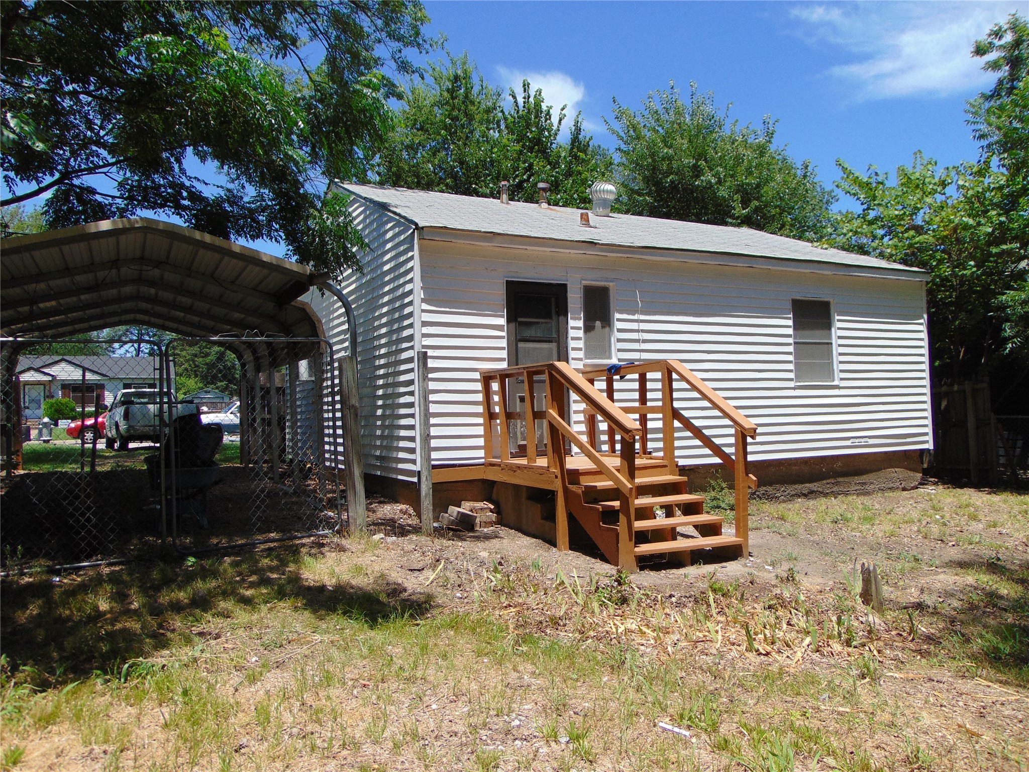738 Oak Drive