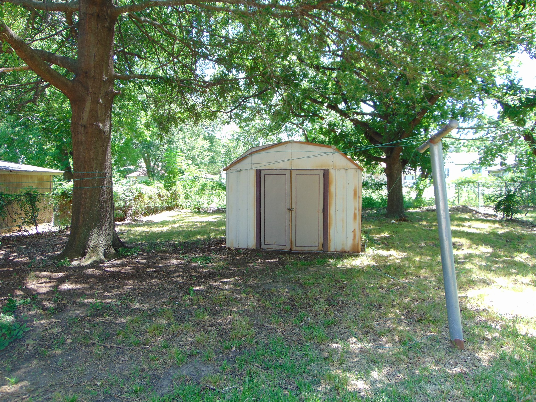 738 Oak Drive