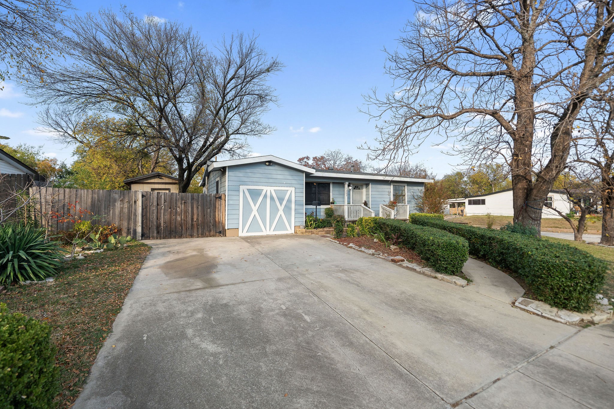 1202 W Strong Parkway