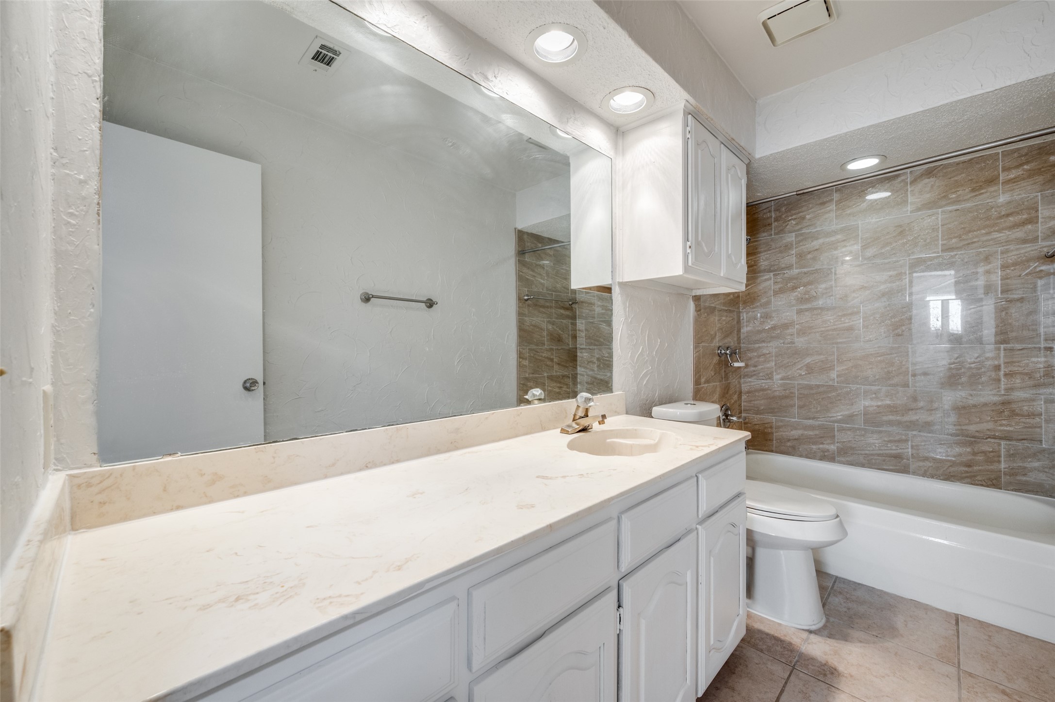 2105 Covered Wagon Drive