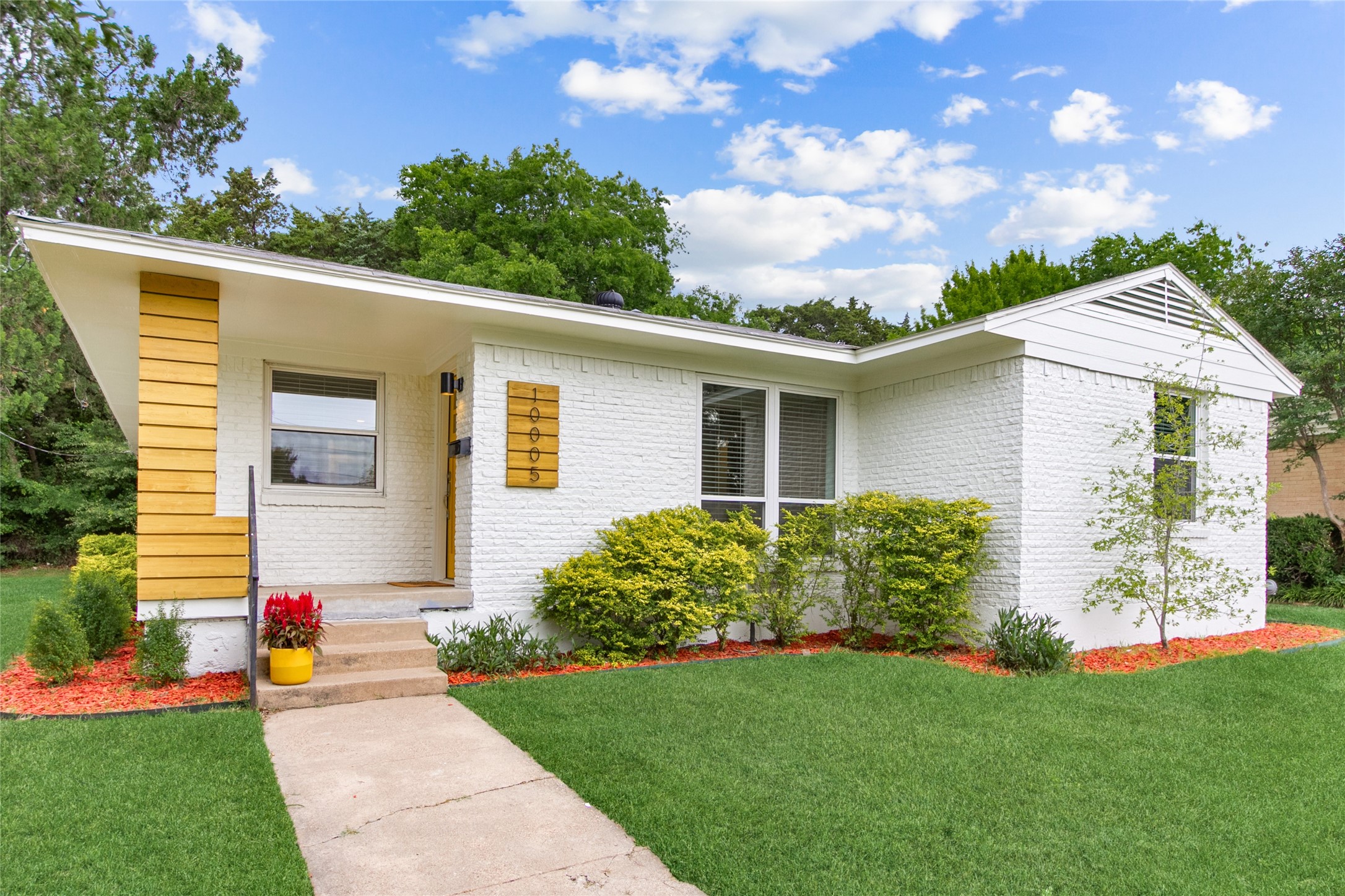 10005 Newcombe Drive