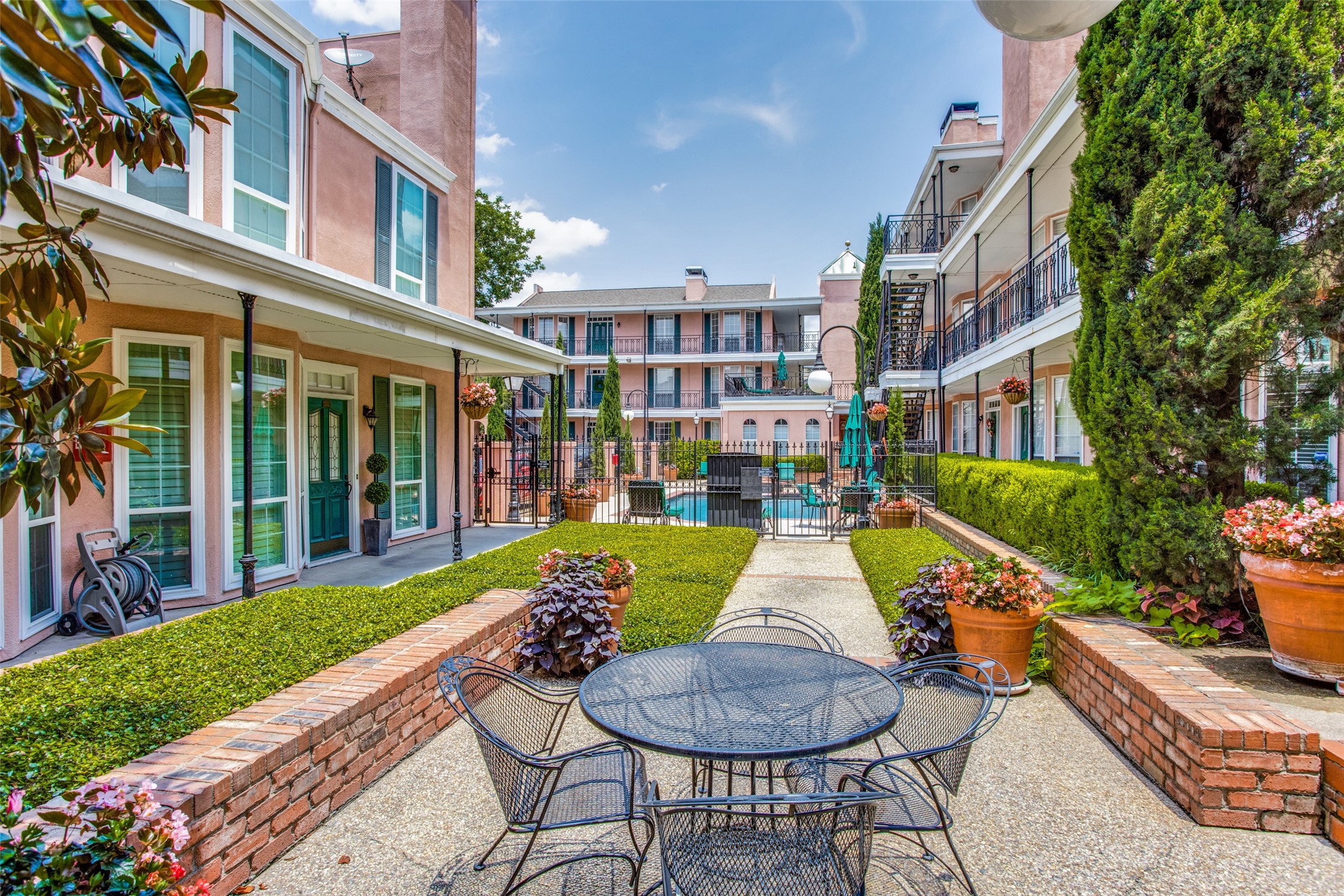 3208 Cole Avenue 2301