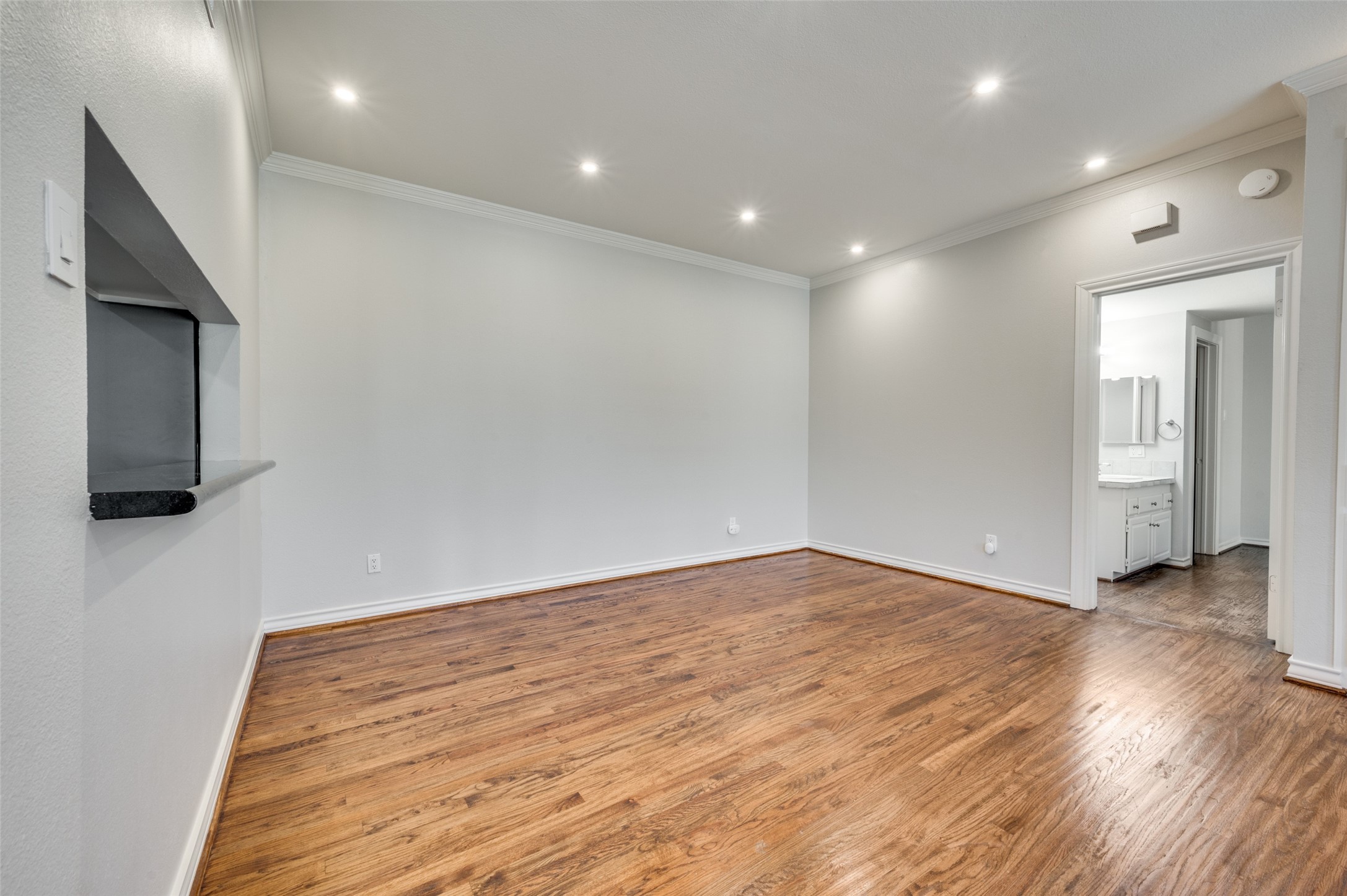 3208 Cole Avenue 2301