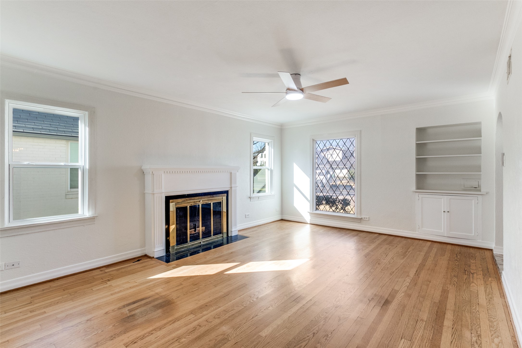 4521 Mockingbird Lane