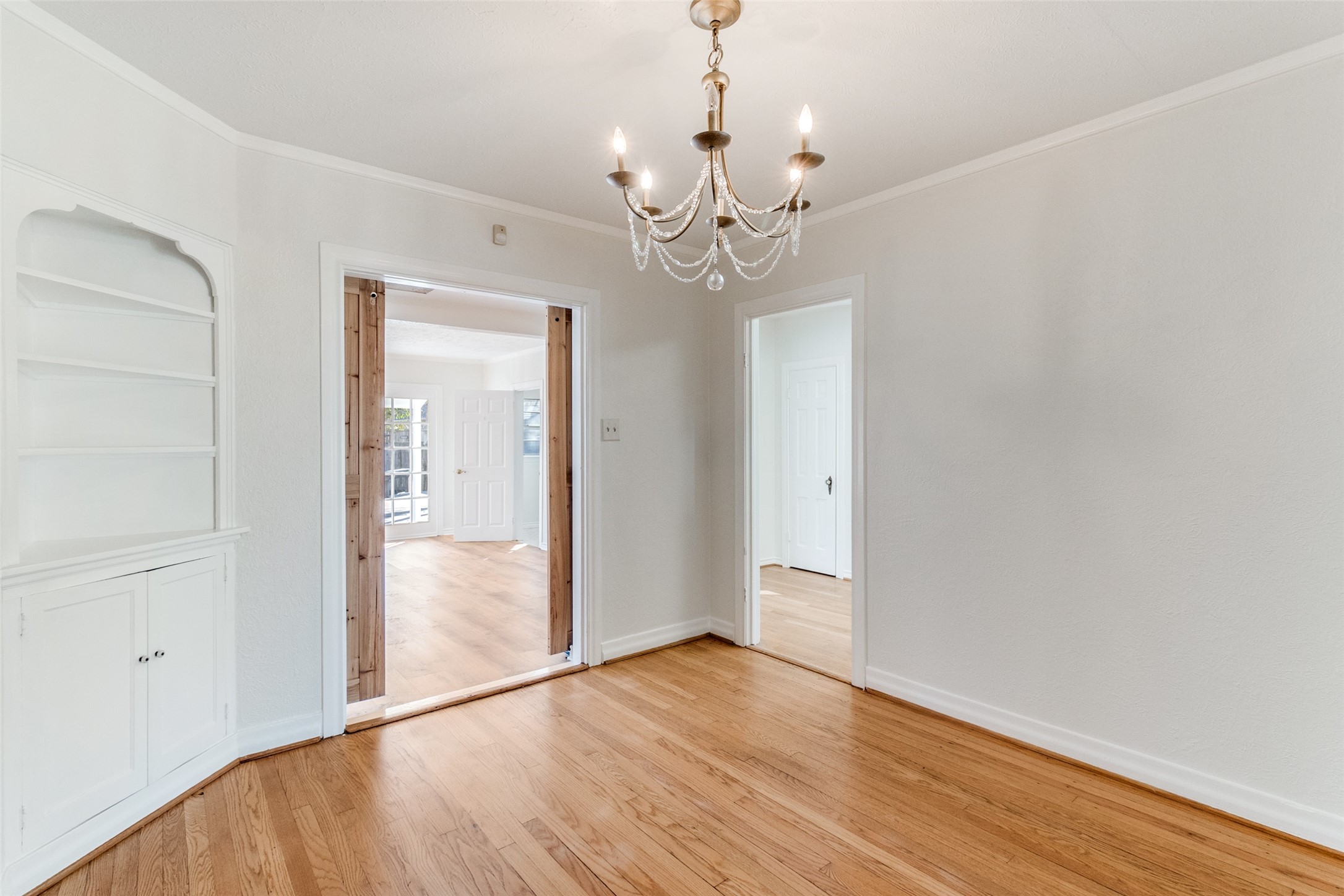 4521 Mockingbird Lane