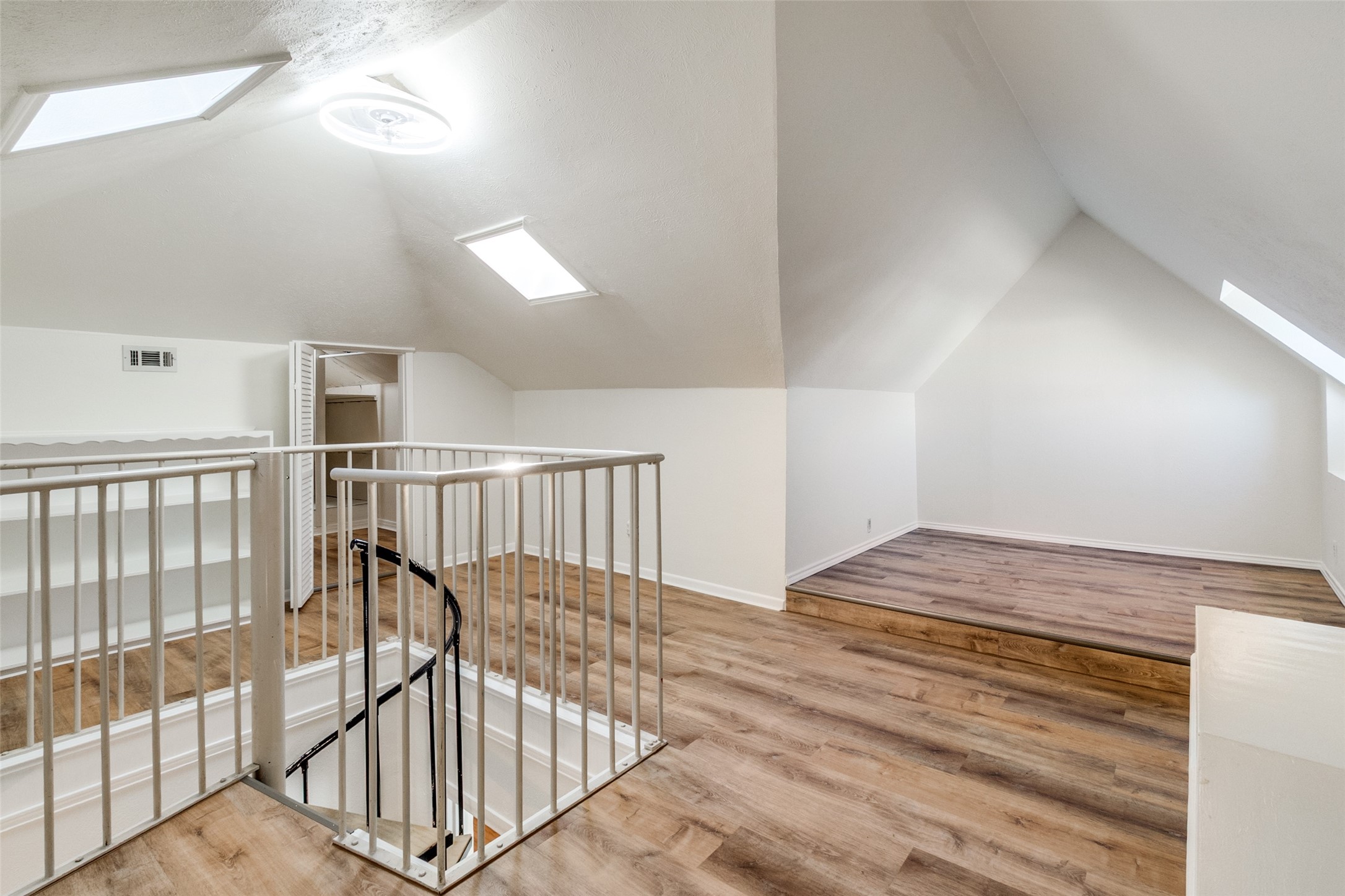 4521 Mockingbird Lane