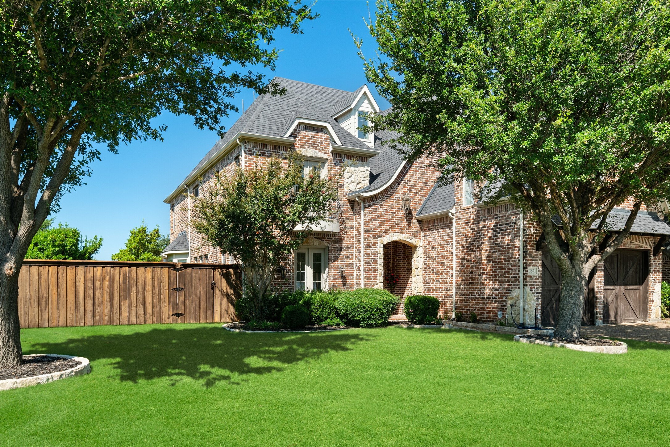3871 Venetian Way