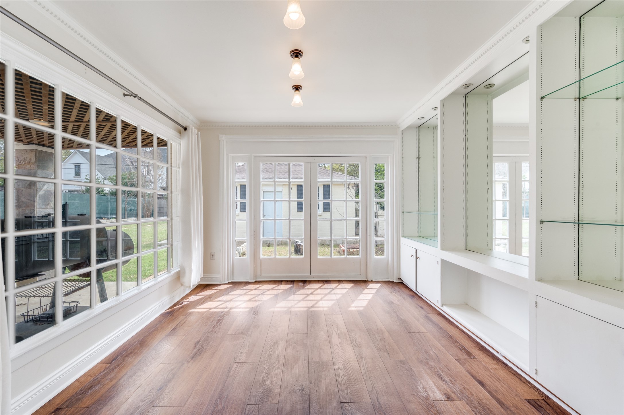 3337 Mockingbird Lane