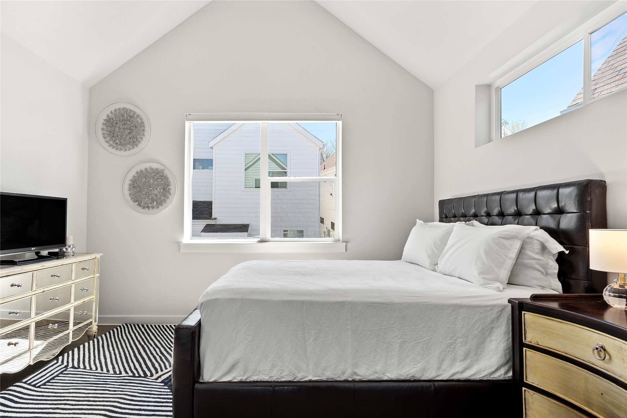 1228 Clifftop Lane