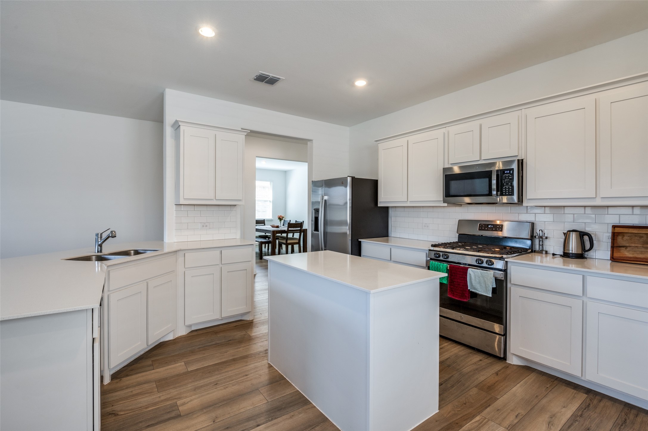1443 Mesquite Lane