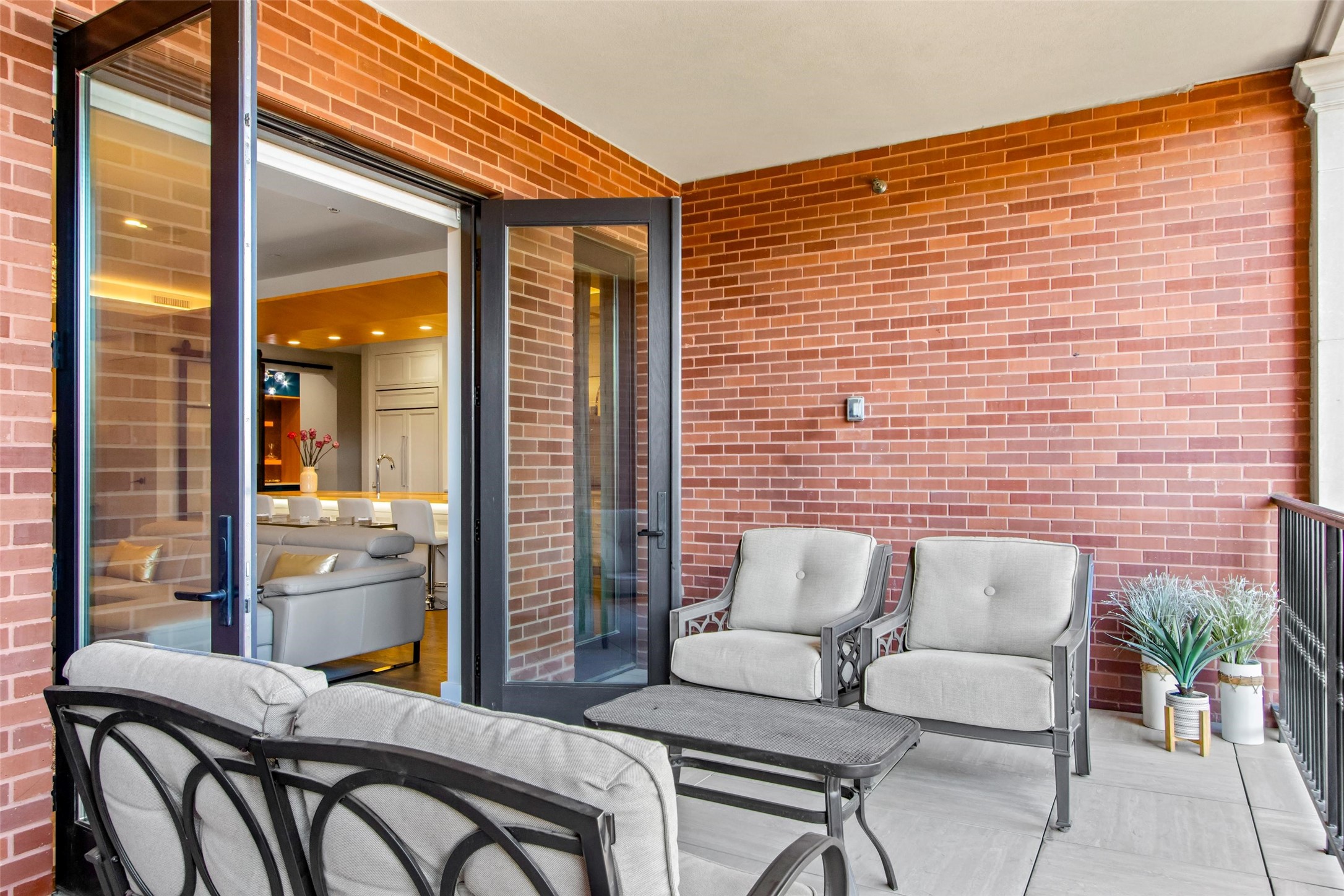 350 Central Avenue 306