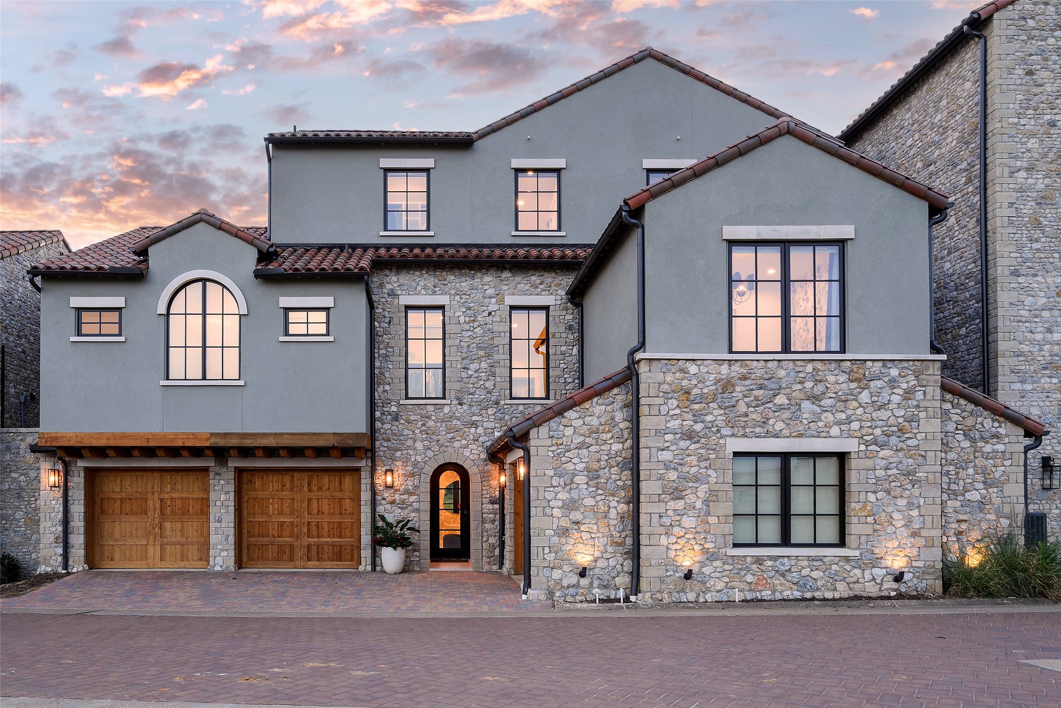 44 Cardona Drive