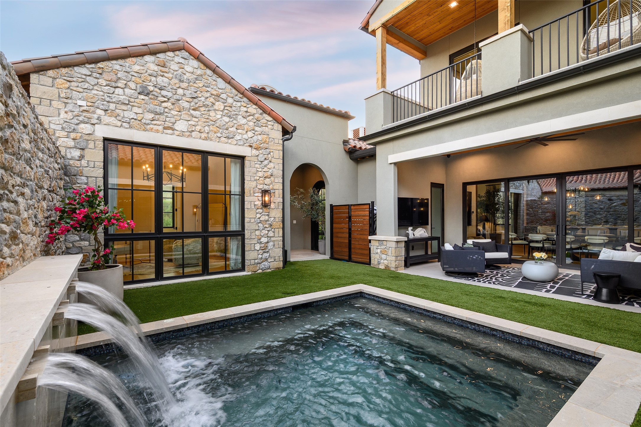 44 Cardona Drive