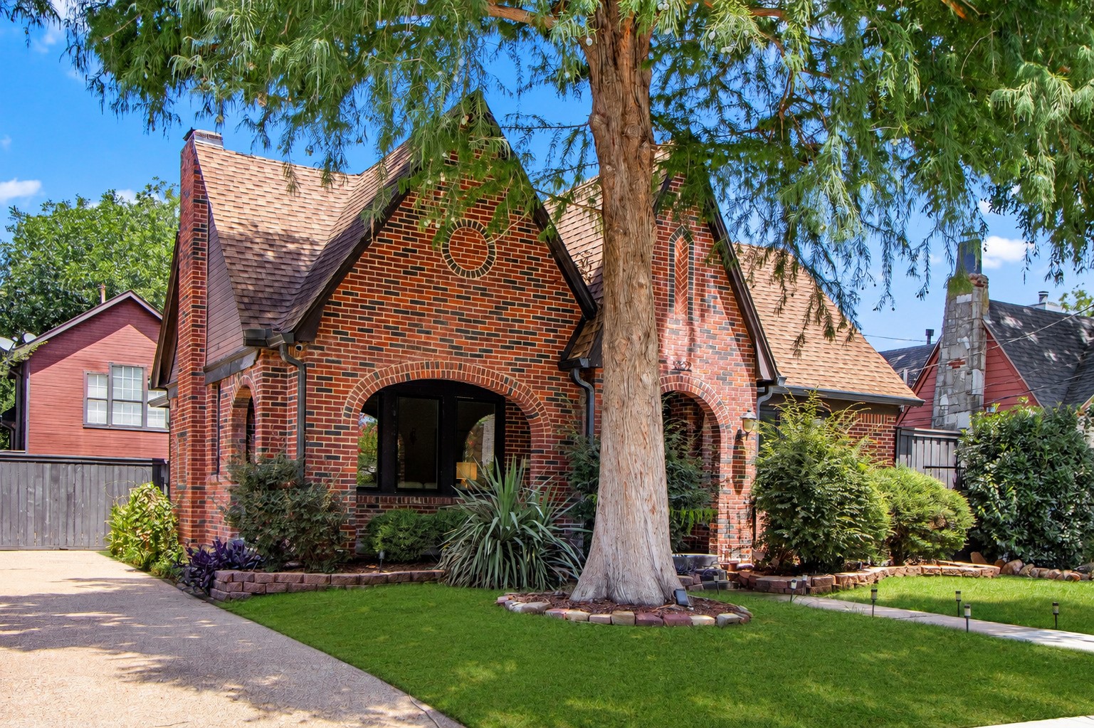 5222 Bradford Drive