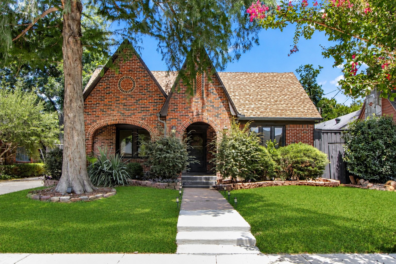 5222 Bradford Drive