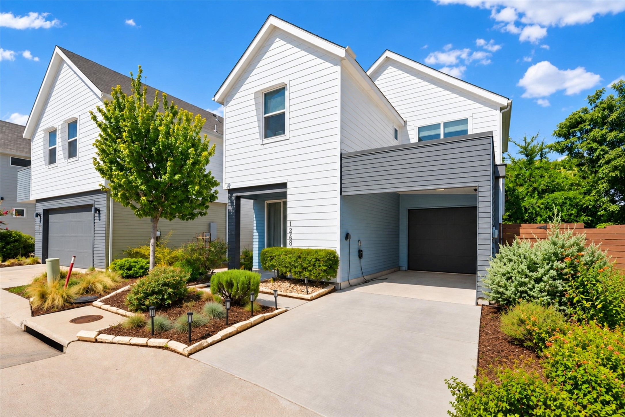 1269 Clifftop Lane